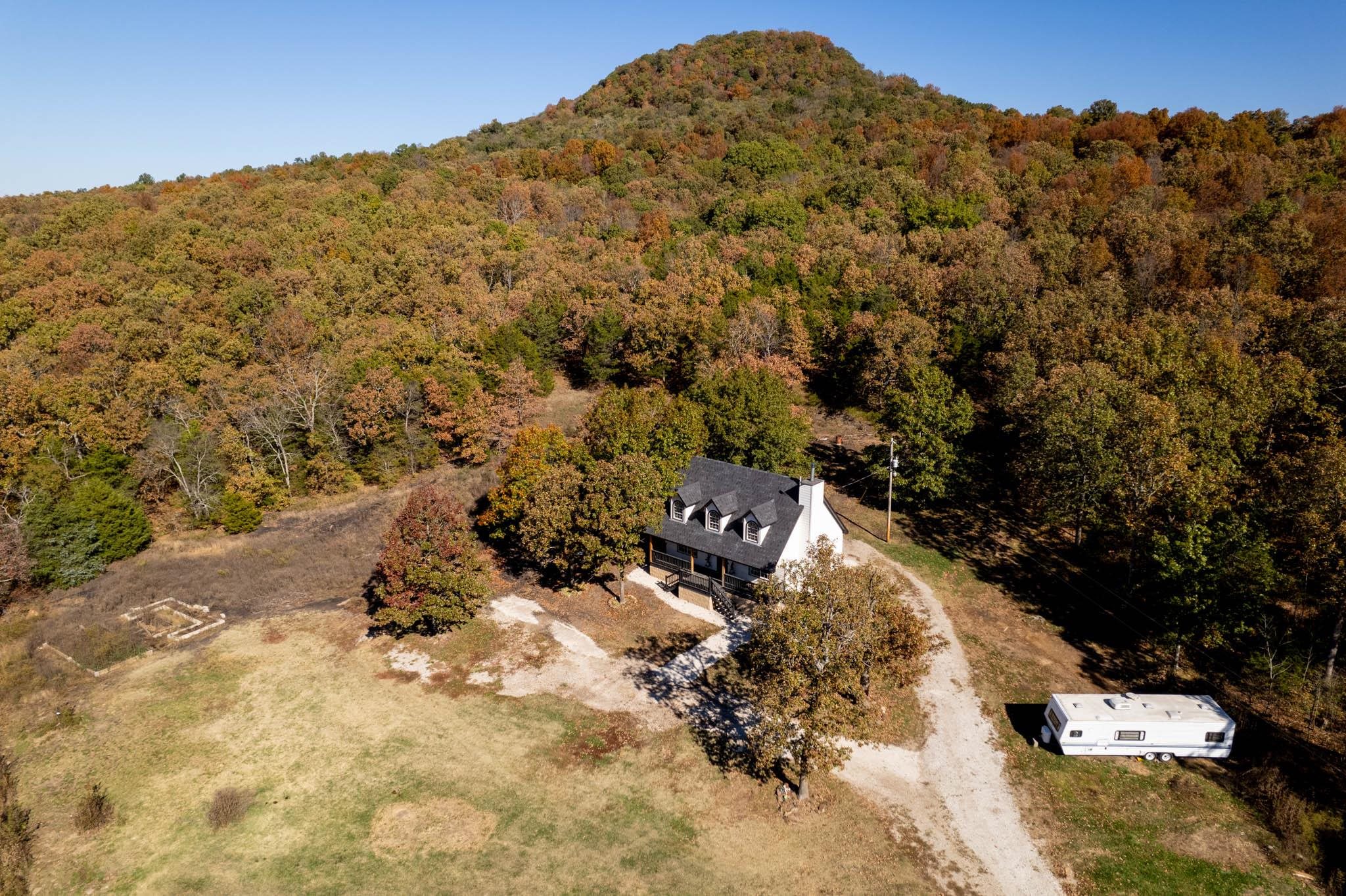 365 County Road 993 Green For., AR 72638