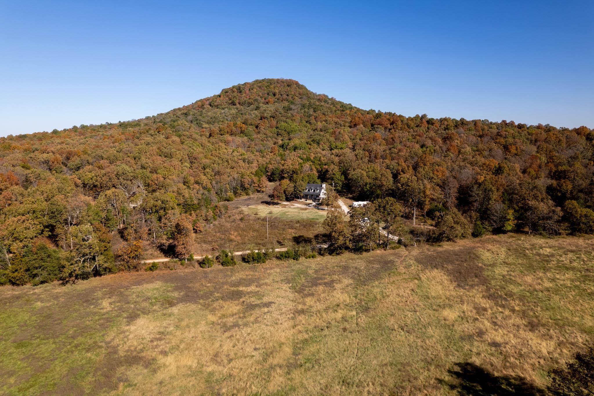 365 County Road 993 Green For., AR 72638