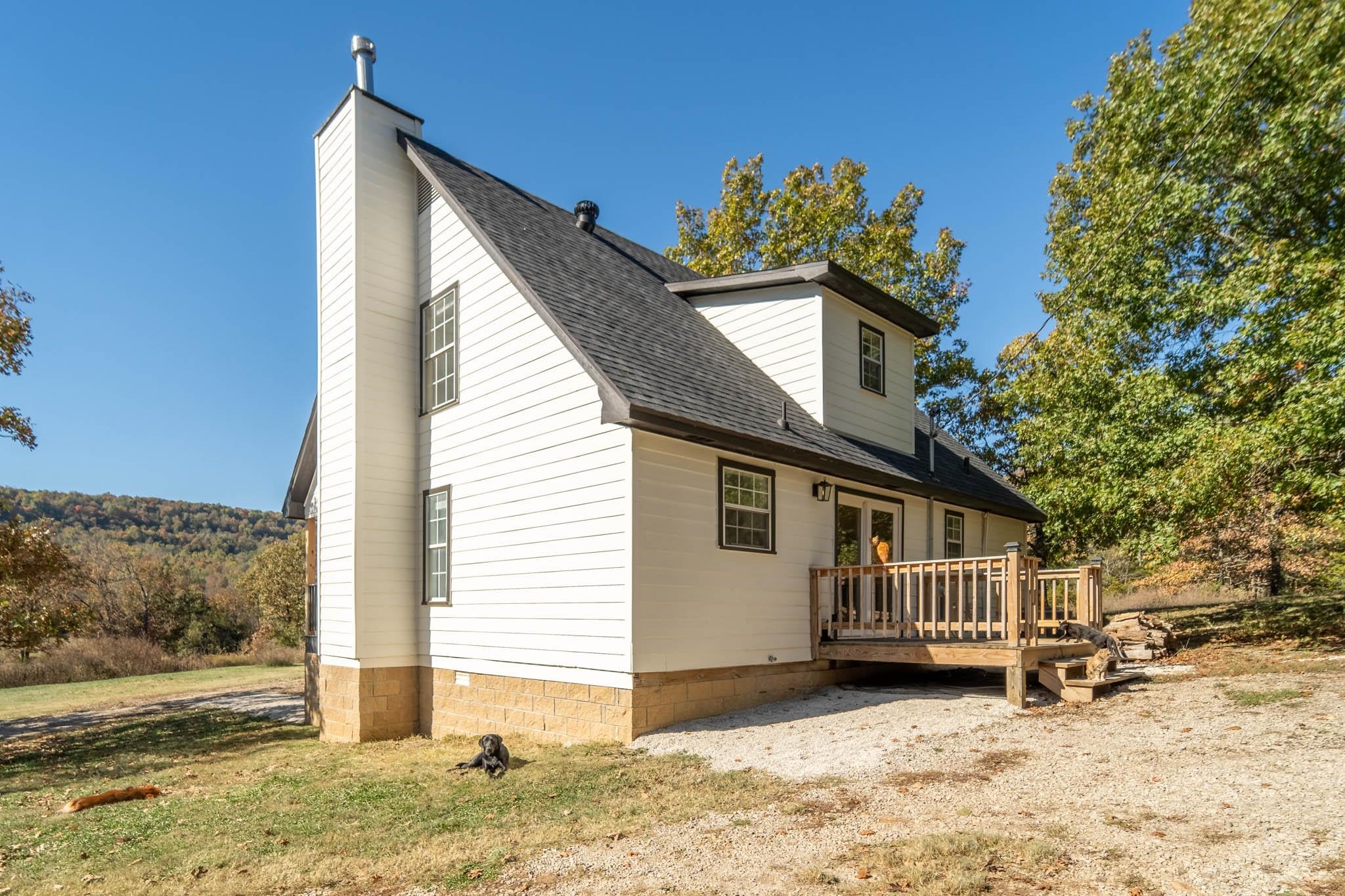 365 County Road 993 Green For., AR 72638