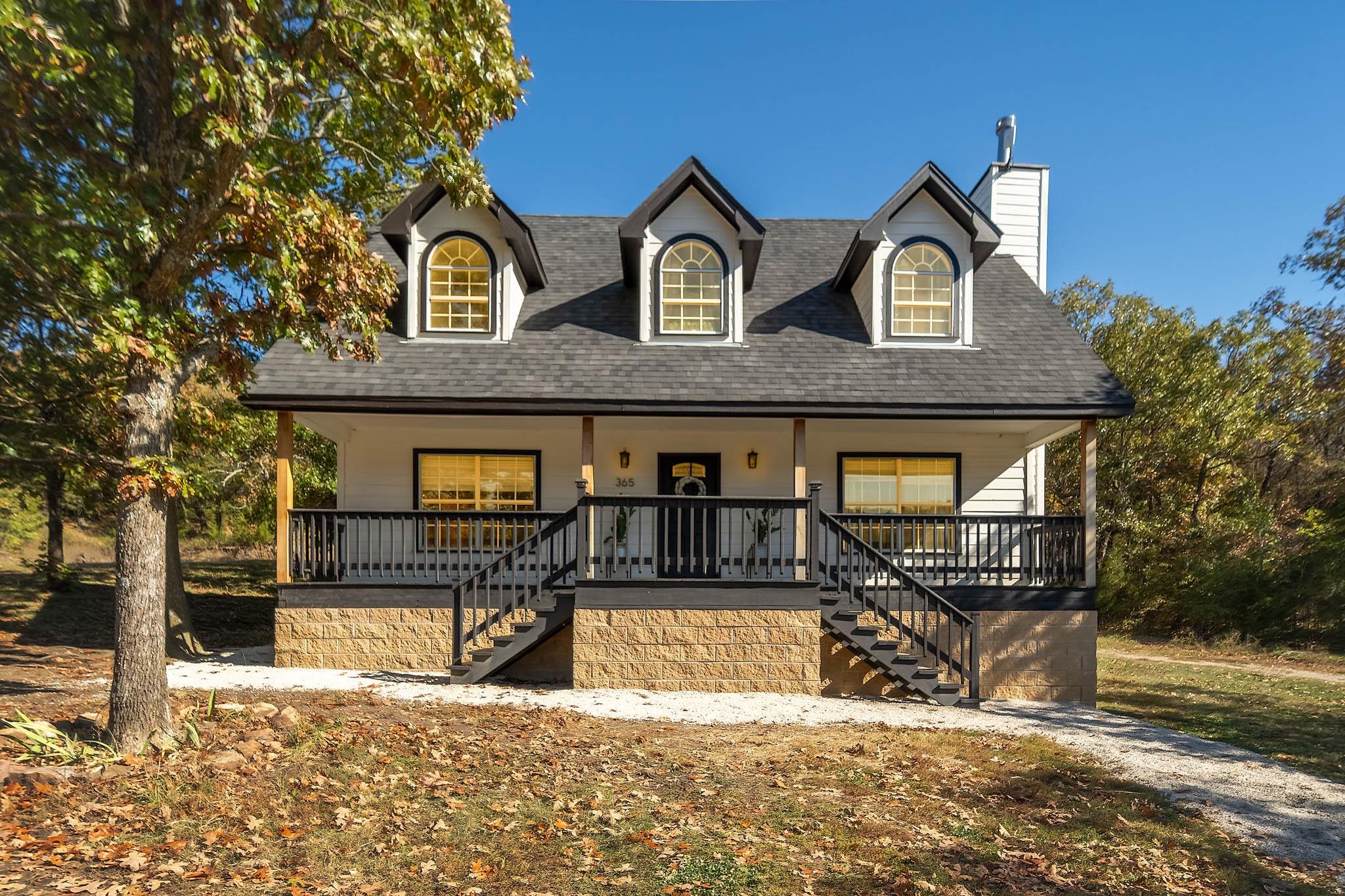 365 County Road 993 Green For., AR 72638