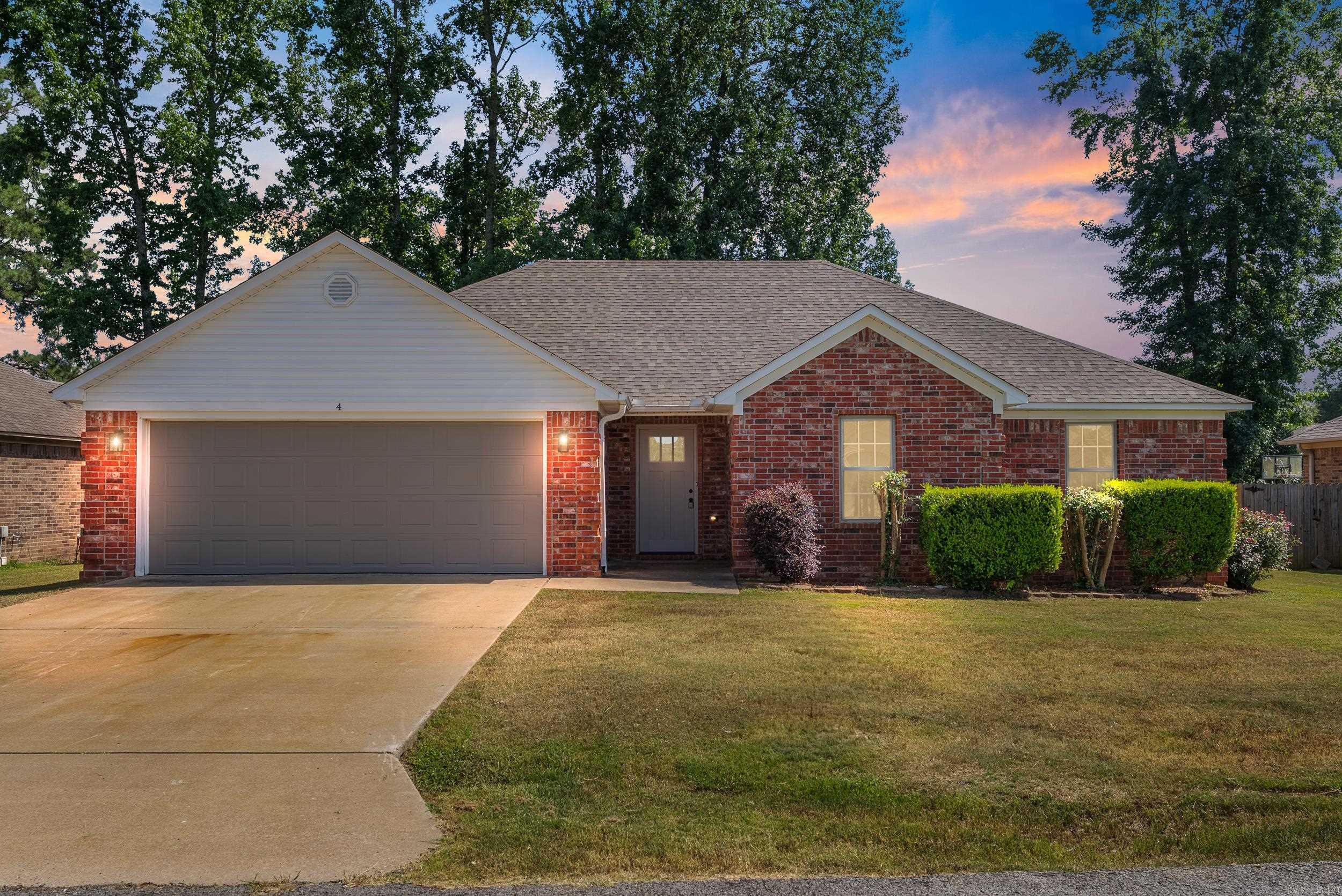 4 Bishop  Conway, AR