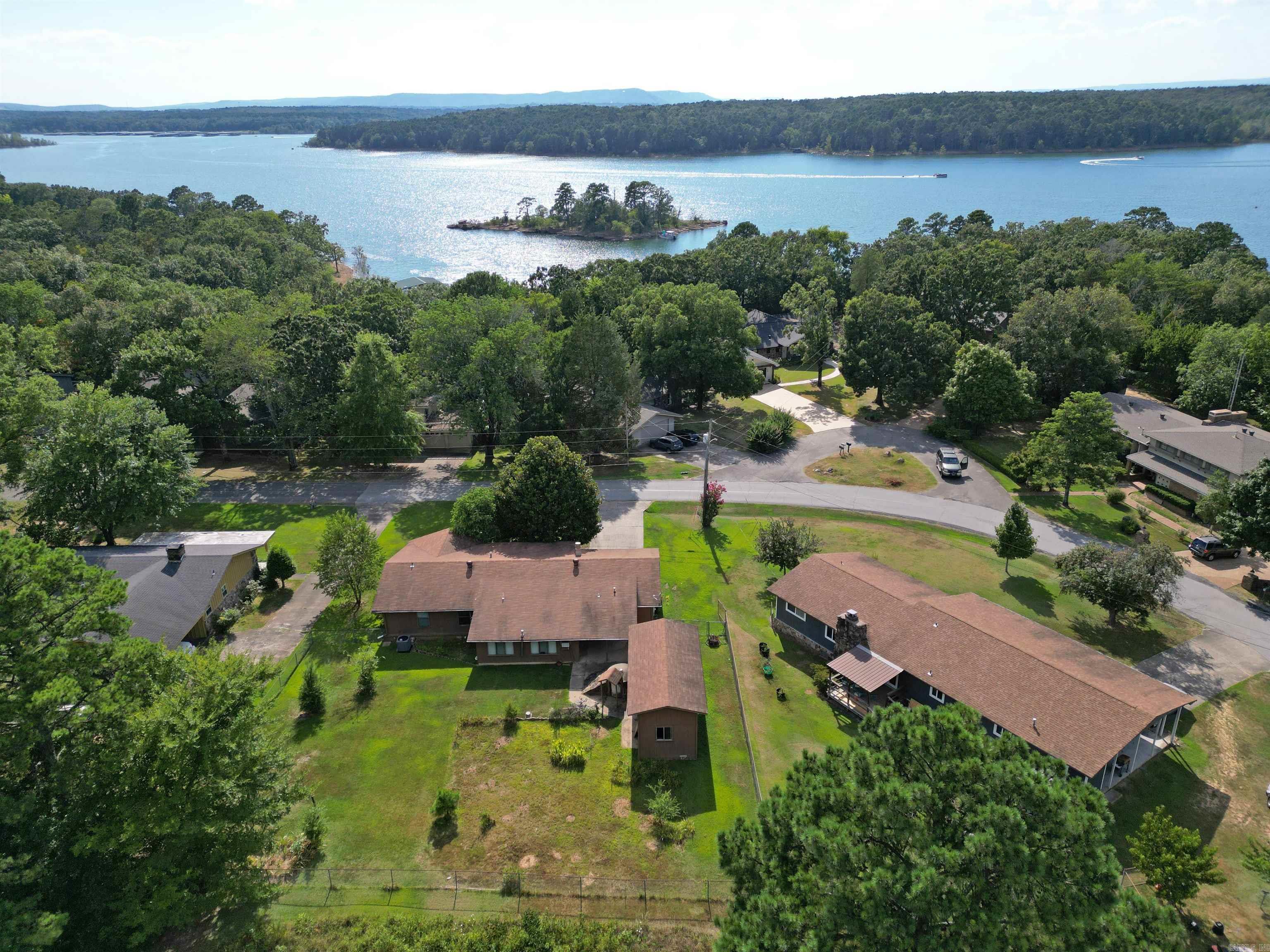 1721 Lakeshore Drive Heber Springs, AR 72543