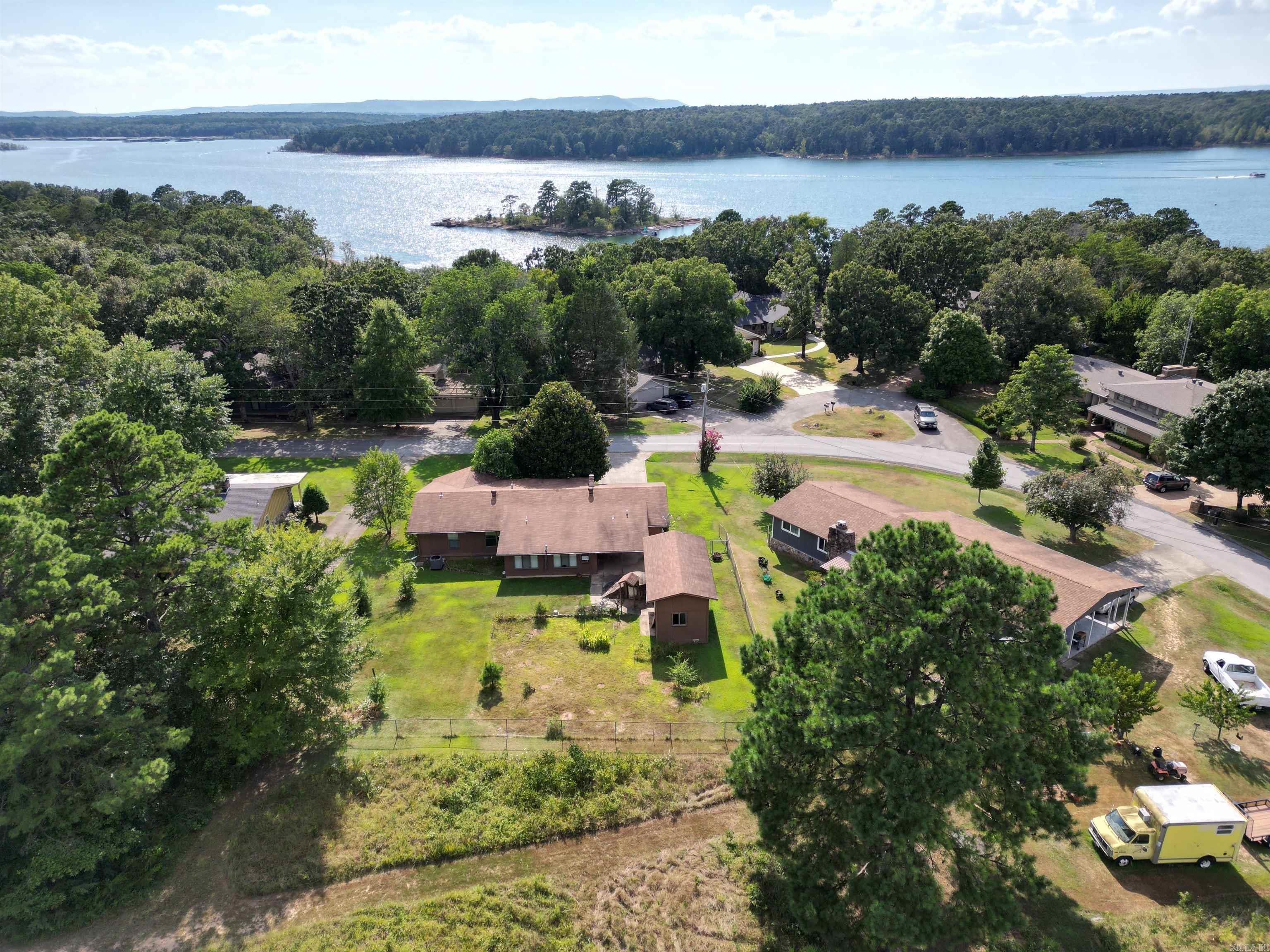 1721 Lakeshore Drive Heber Springs, AR 72543