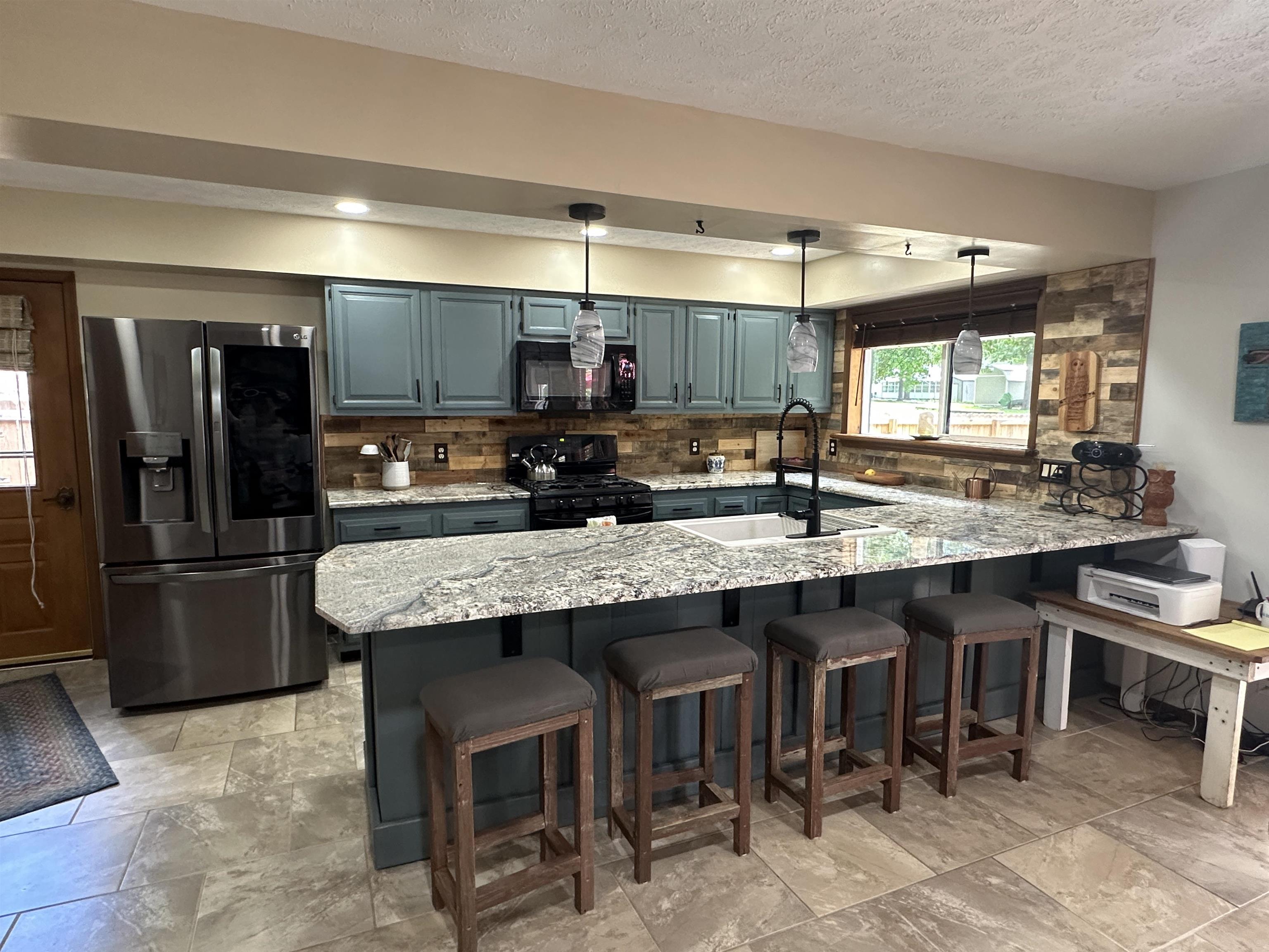 1712 Van Buren Ave Mountain Home, AR 72653