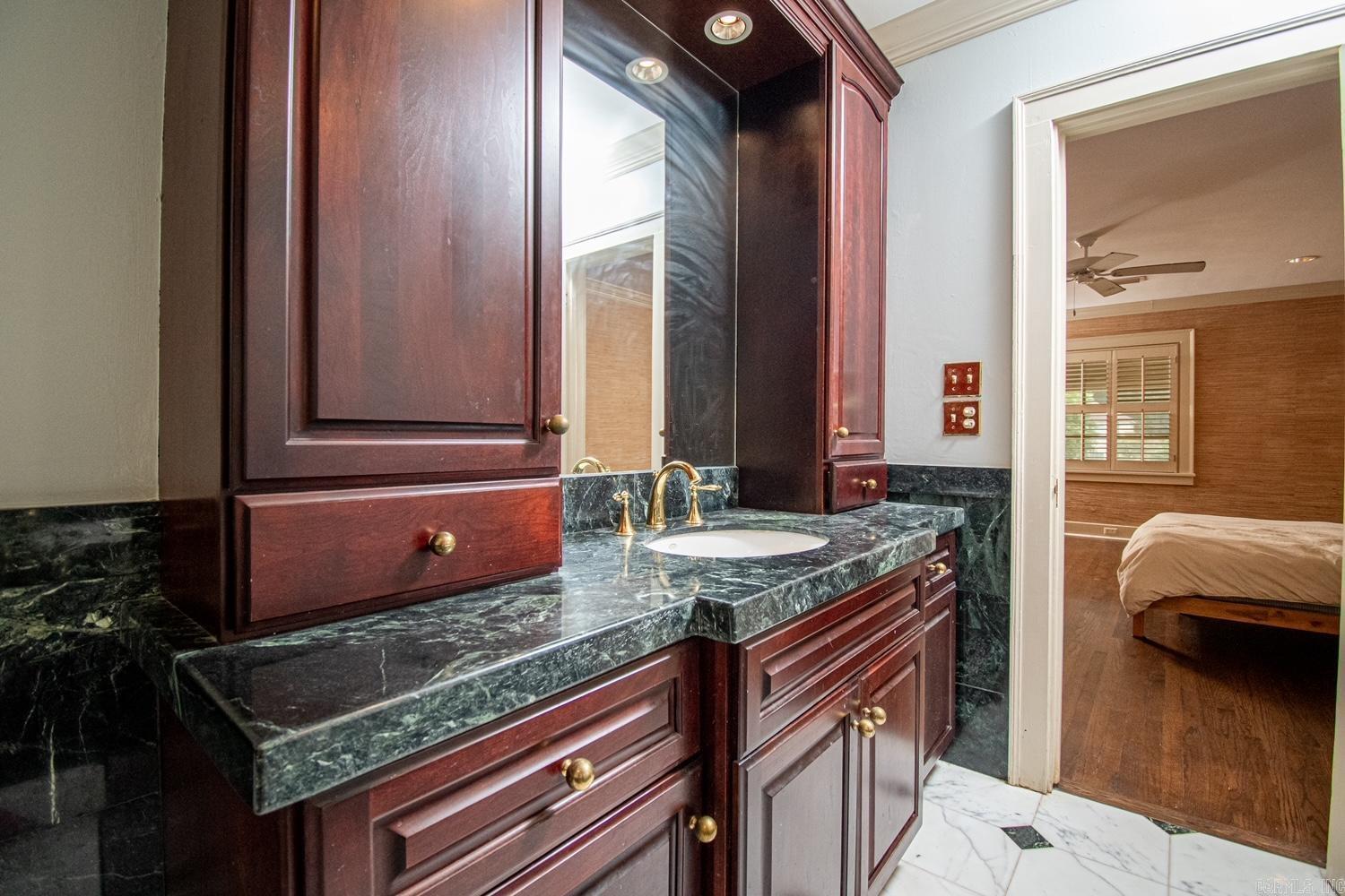 1800 N Madison Street El Dorado, AR 71730