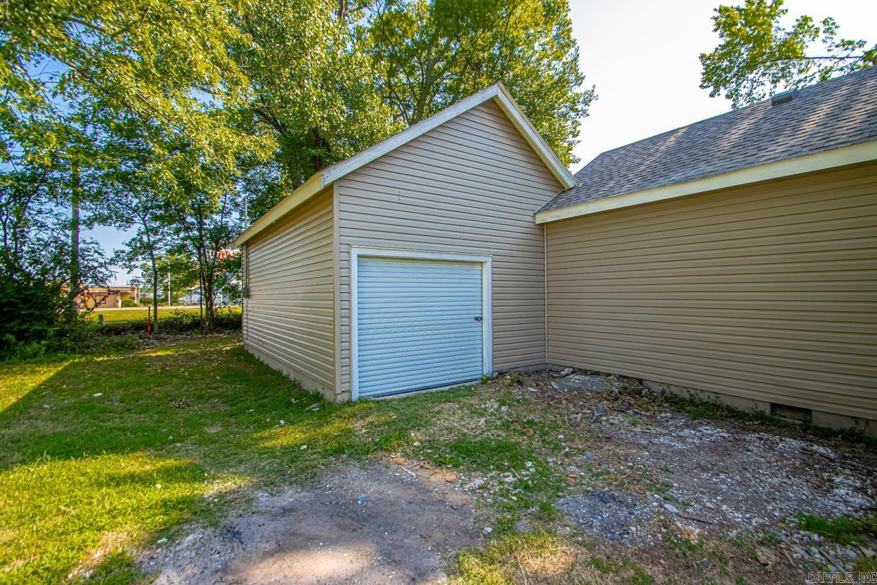 2307 E 2nd  North Little Rock, AR