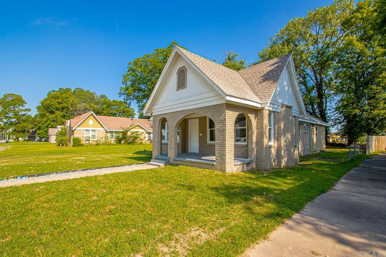 2307 E 2nd  North Little Rock, AR