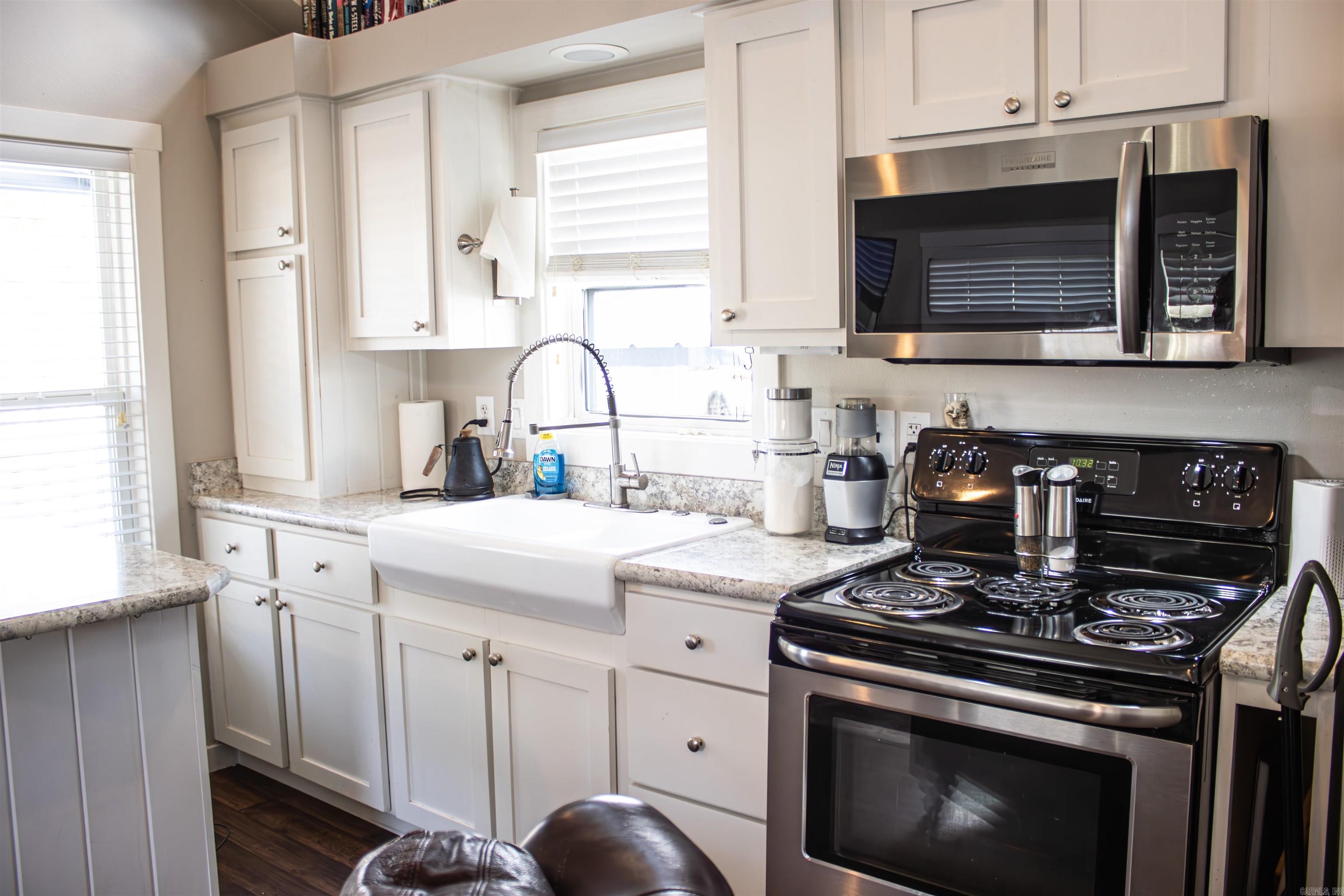 1014 W Olive  Rogers, AR