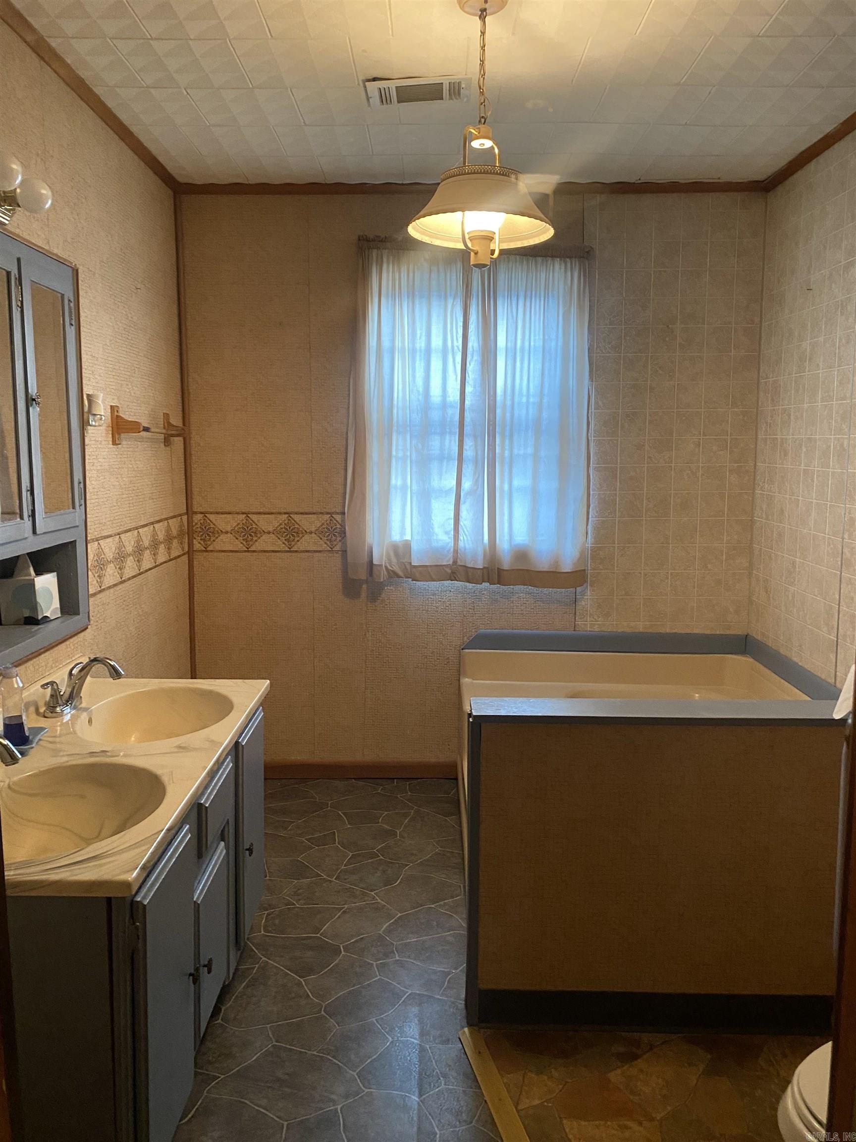 124 E Bethany Road North Little Rock, AR 72117-3502