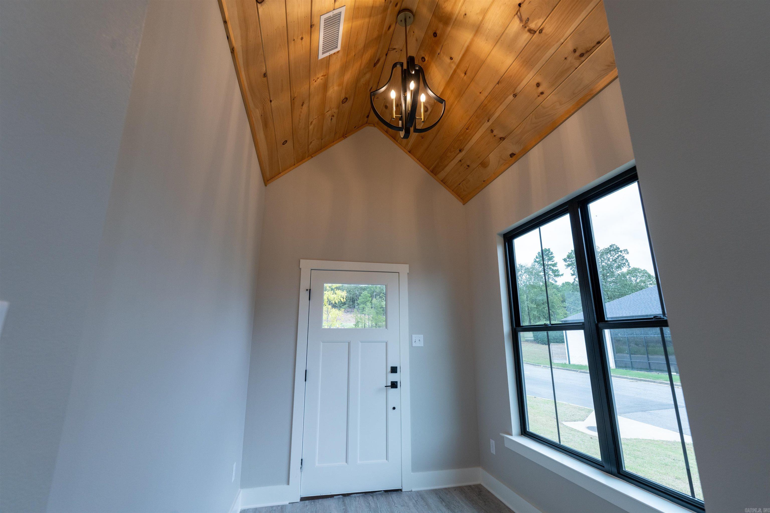 105 Easy Street Maumelle, AR 72113