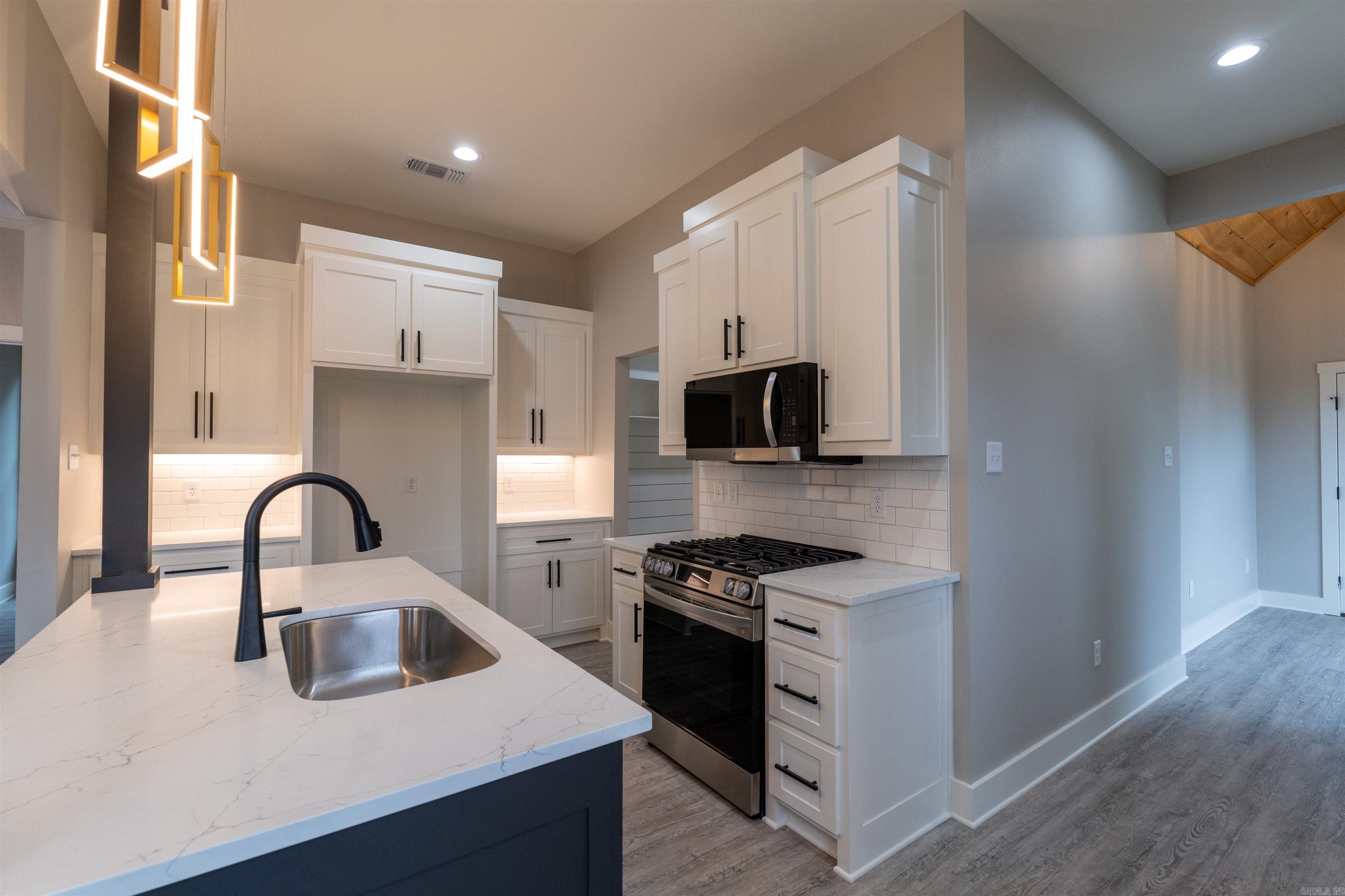 105 Easy Street Maumelle, AR 72113