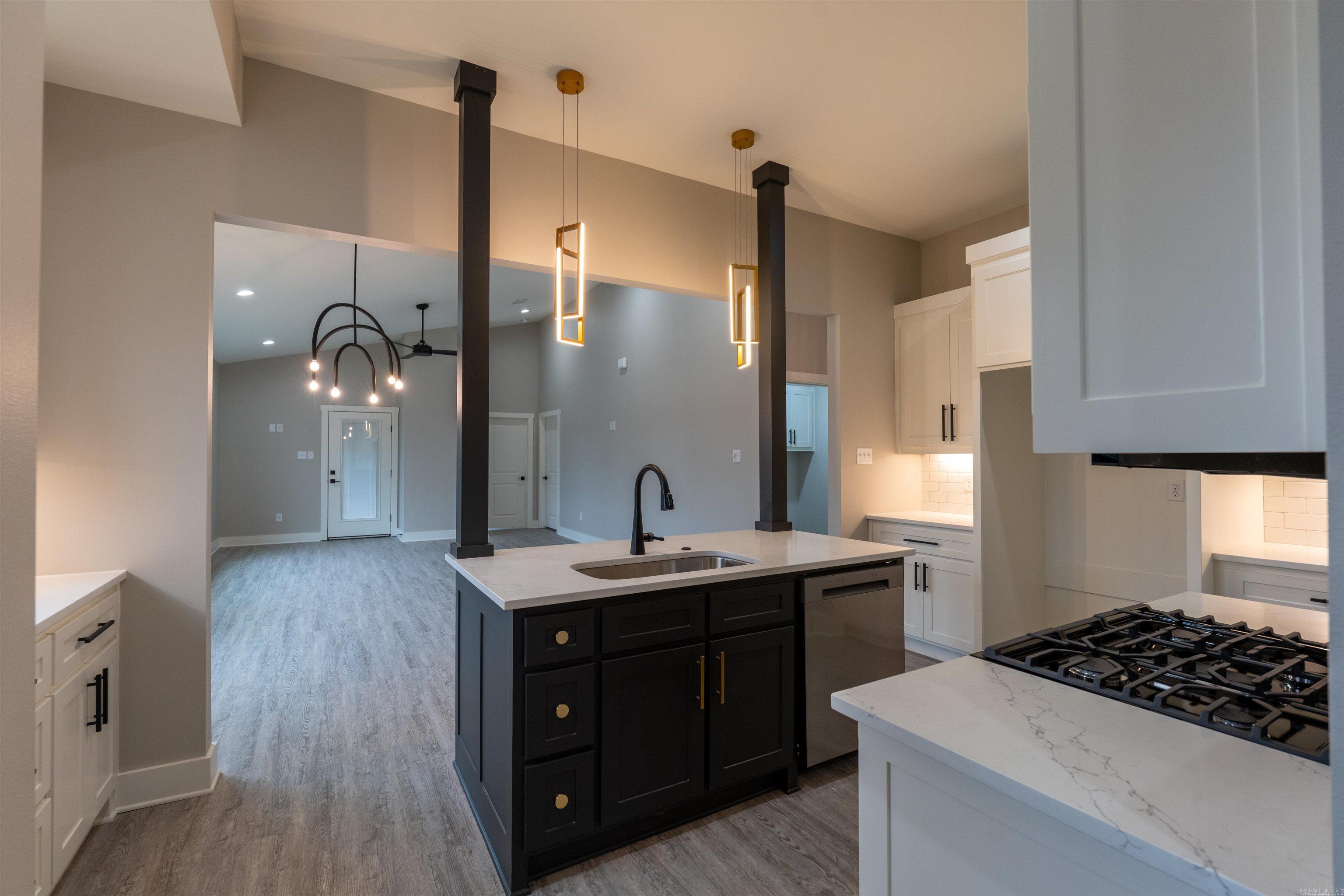 105 Easy Street Maumelle, AR 72113