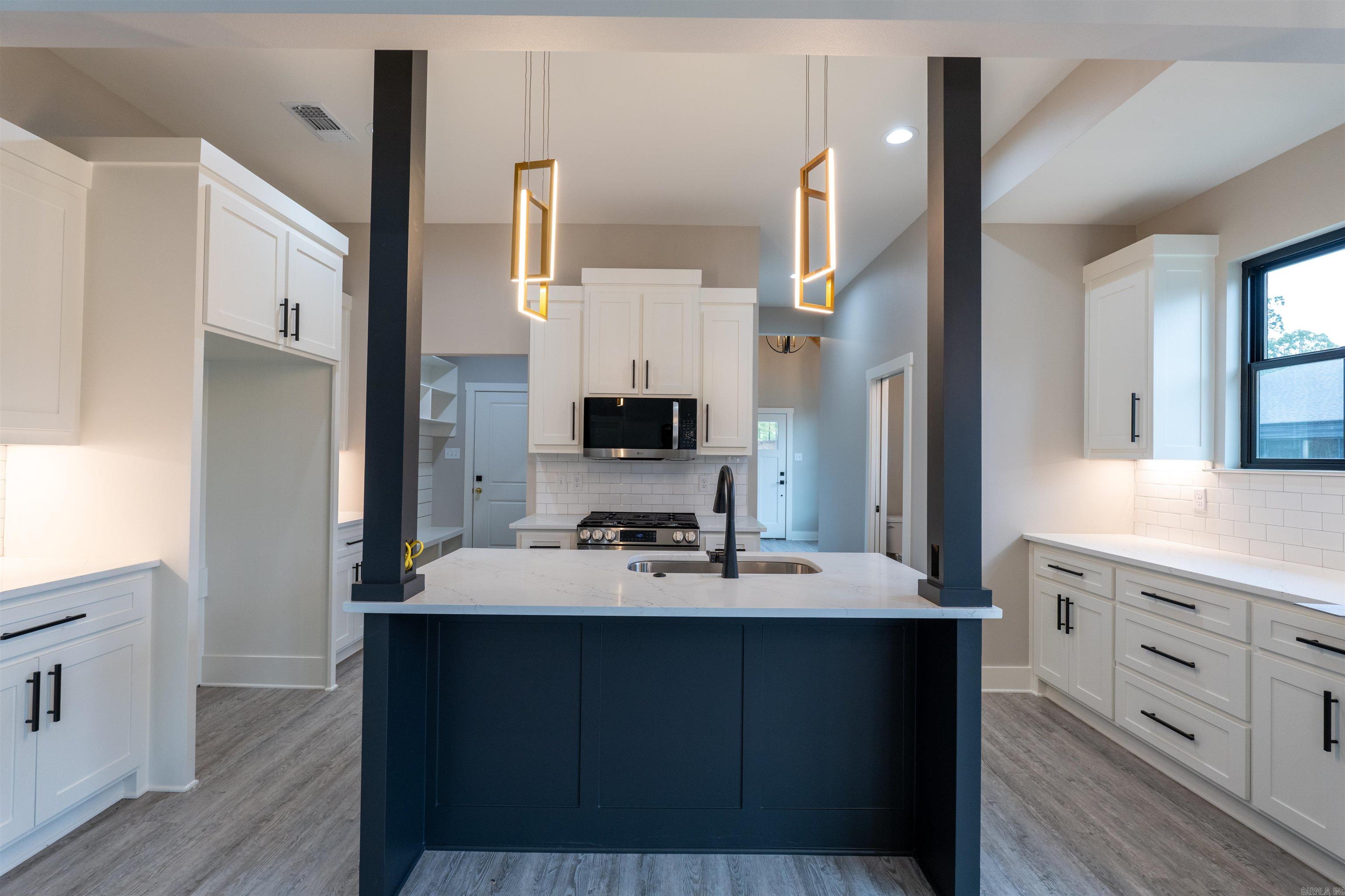 105 Easy Street Maumelle, AR 72113