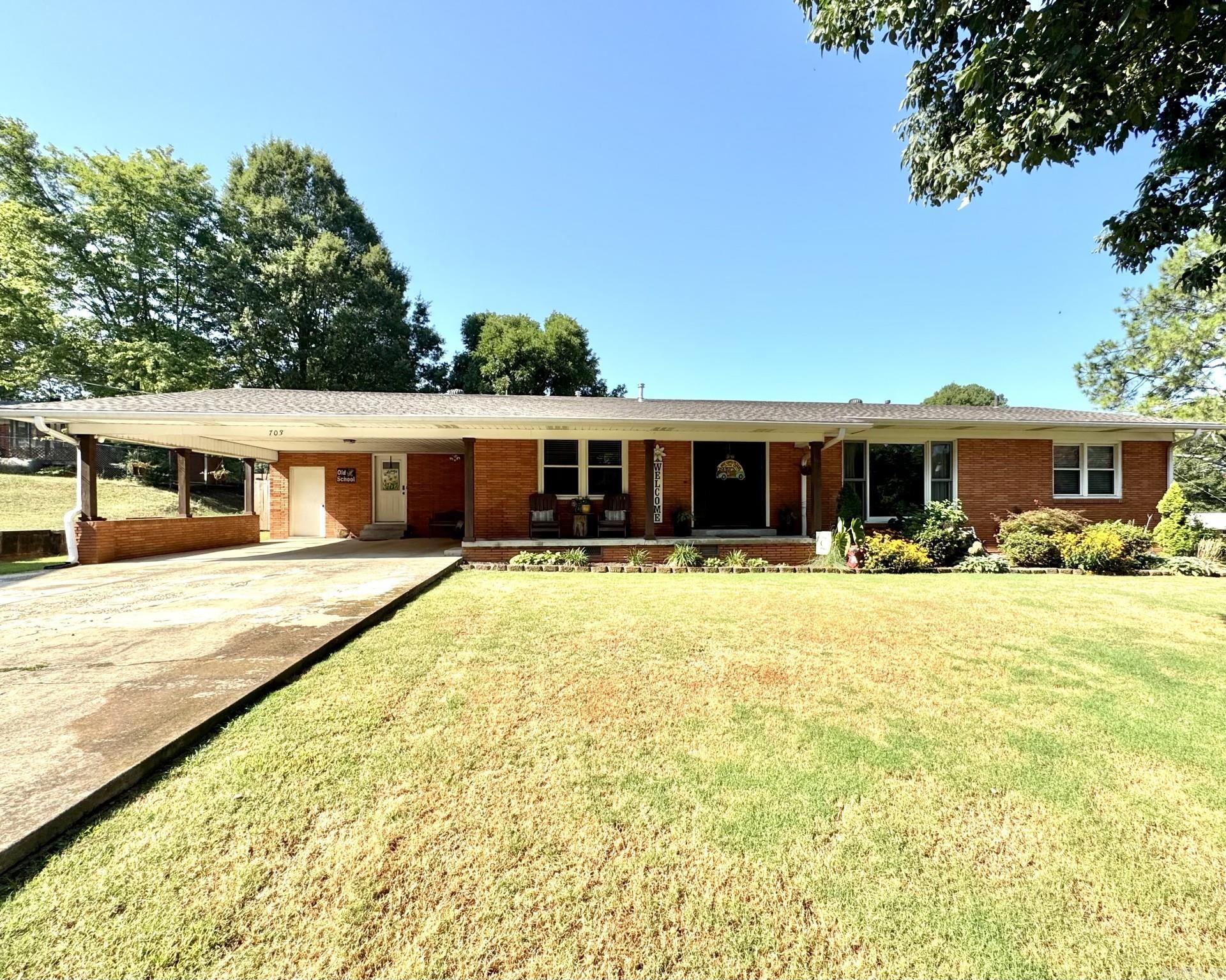 703 Center Street Harrisburg, AR 72432