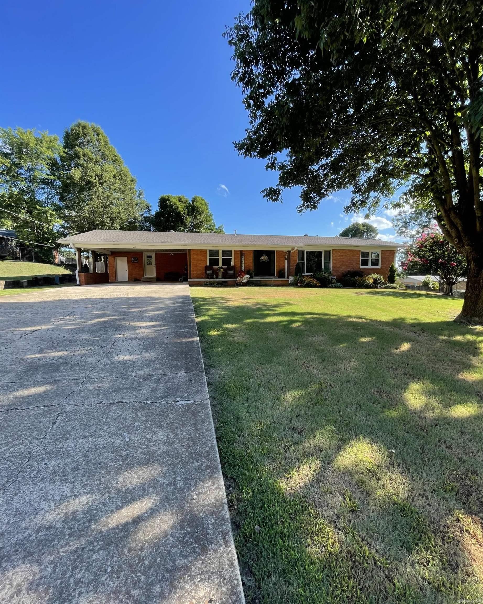 703 Center Street Harrisburg, AR 72432