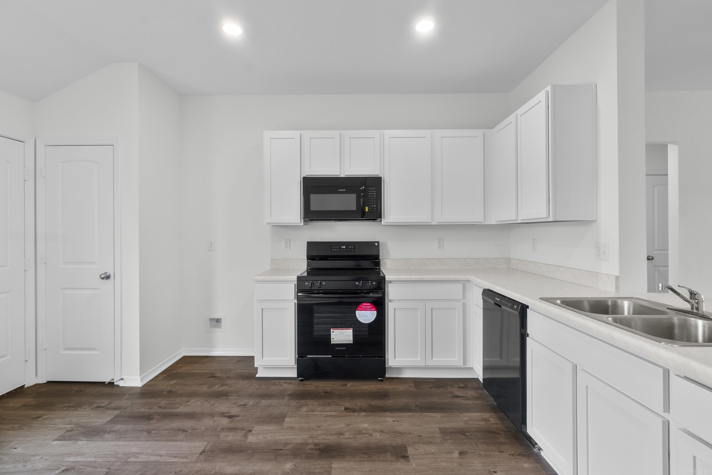 11153 River Valley Drive Hensley, AR 72065