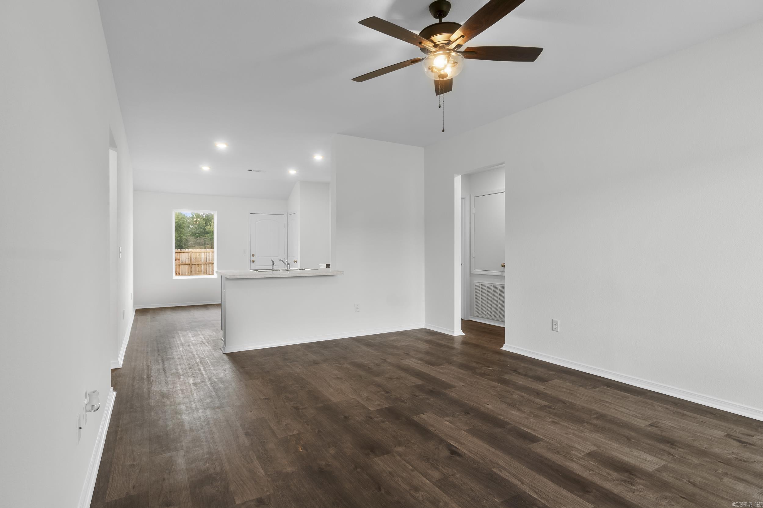 11153 River Valley Drive Hensley, AR 72065