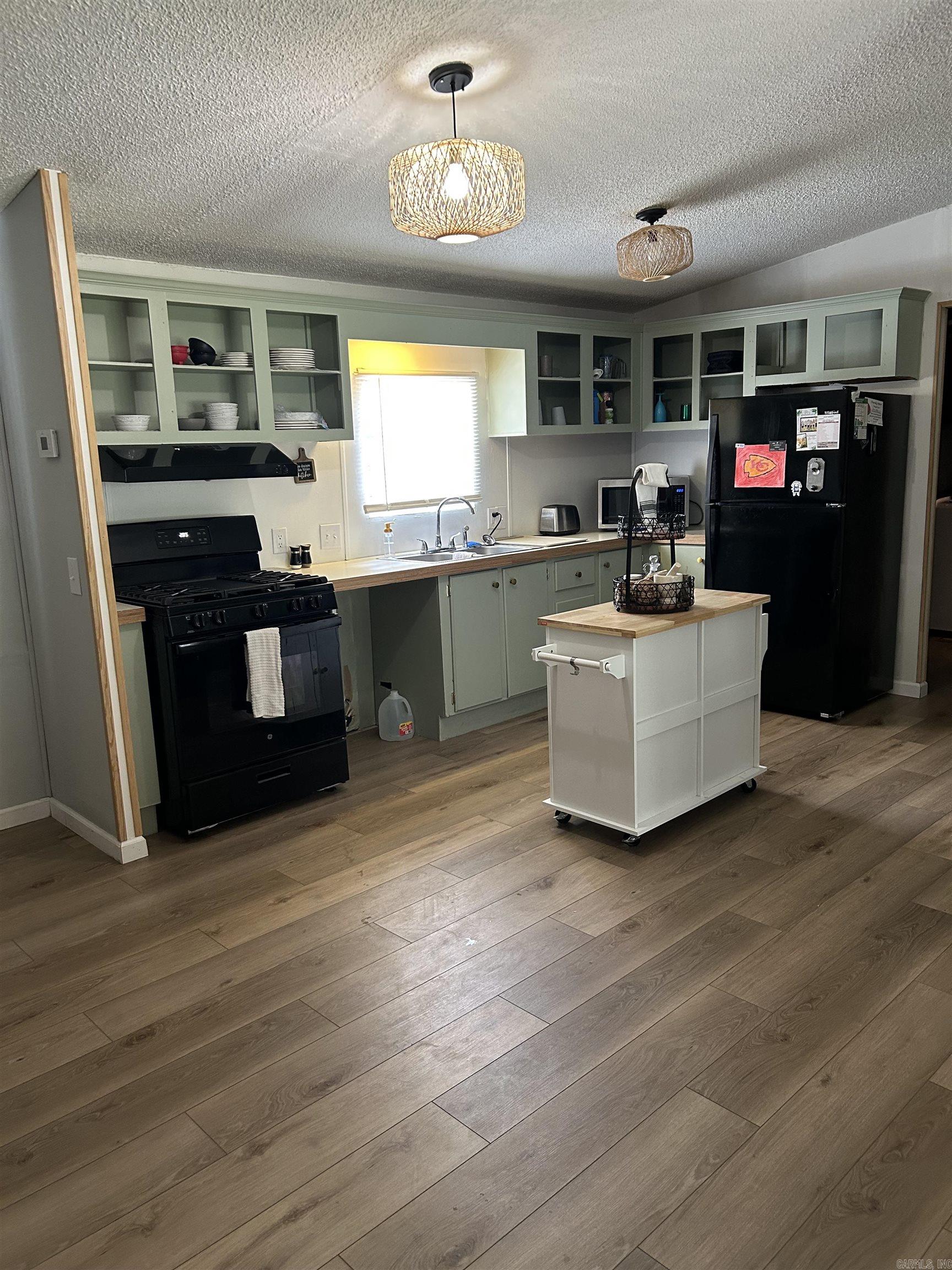 1256 W Court  Piggott, AR