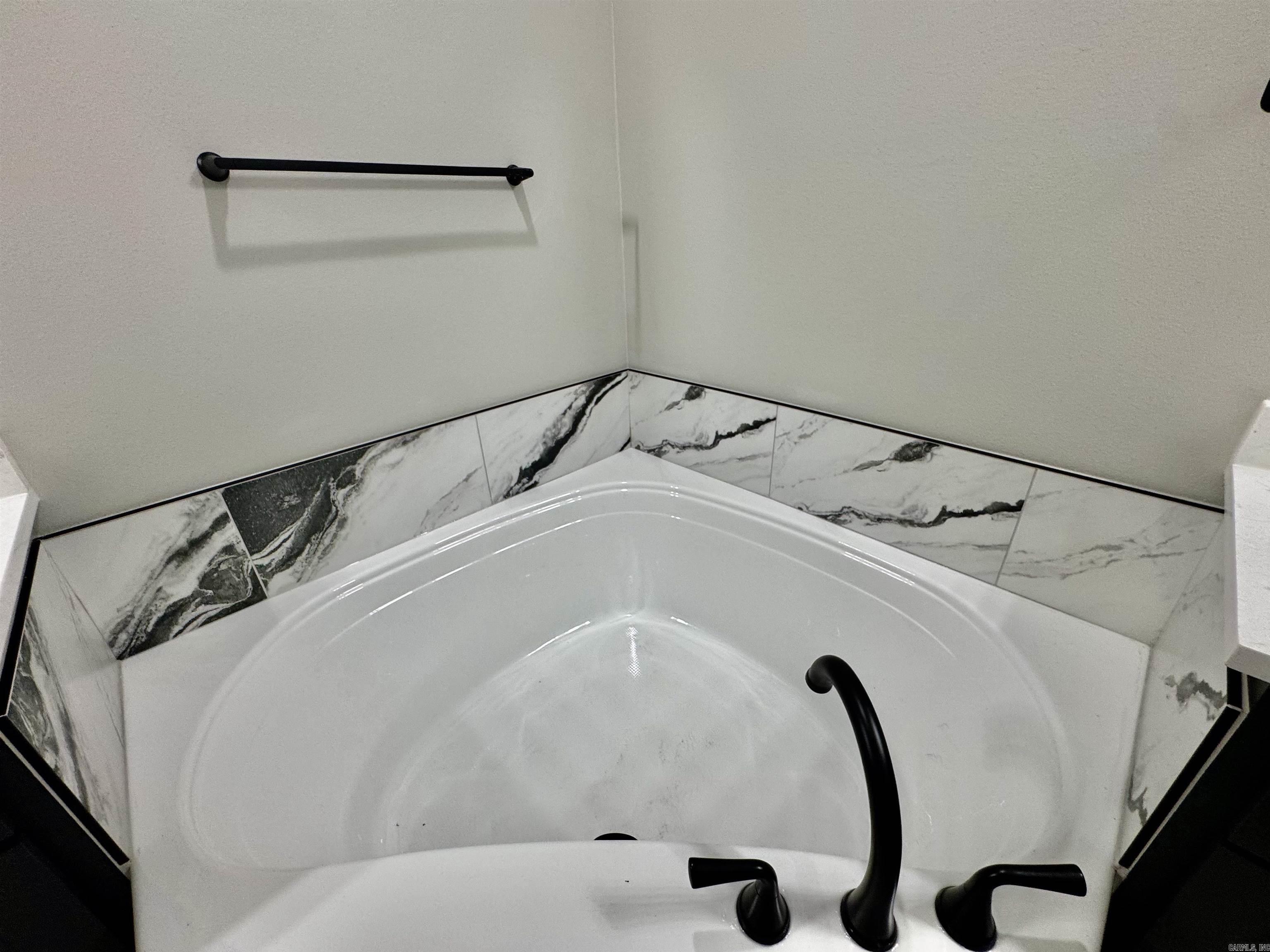 46 Addi Ln Conway, AR 72032