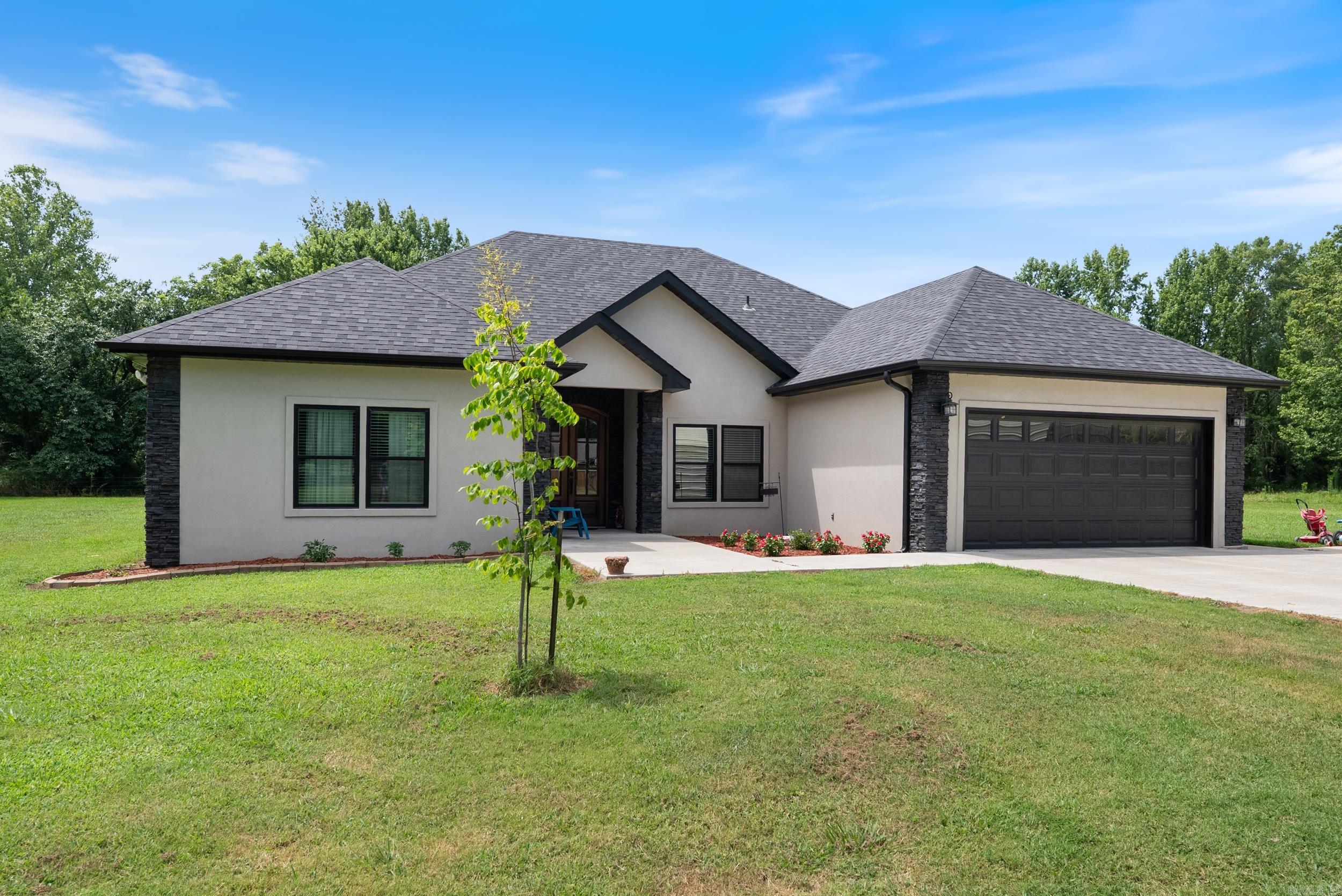 8 Fiegel Loop  Conway, AR