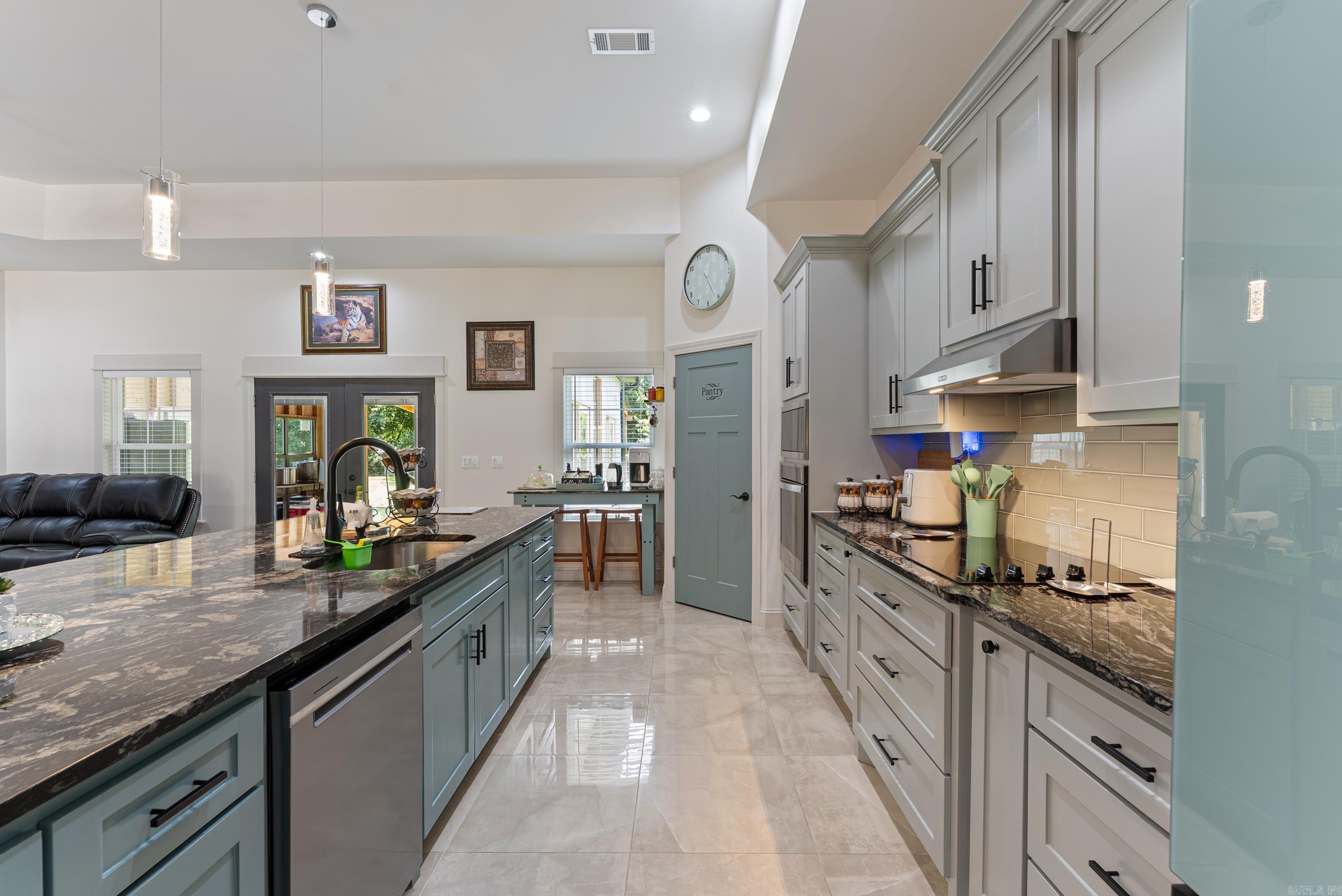 8 Fiegel Loop  Conway, AR