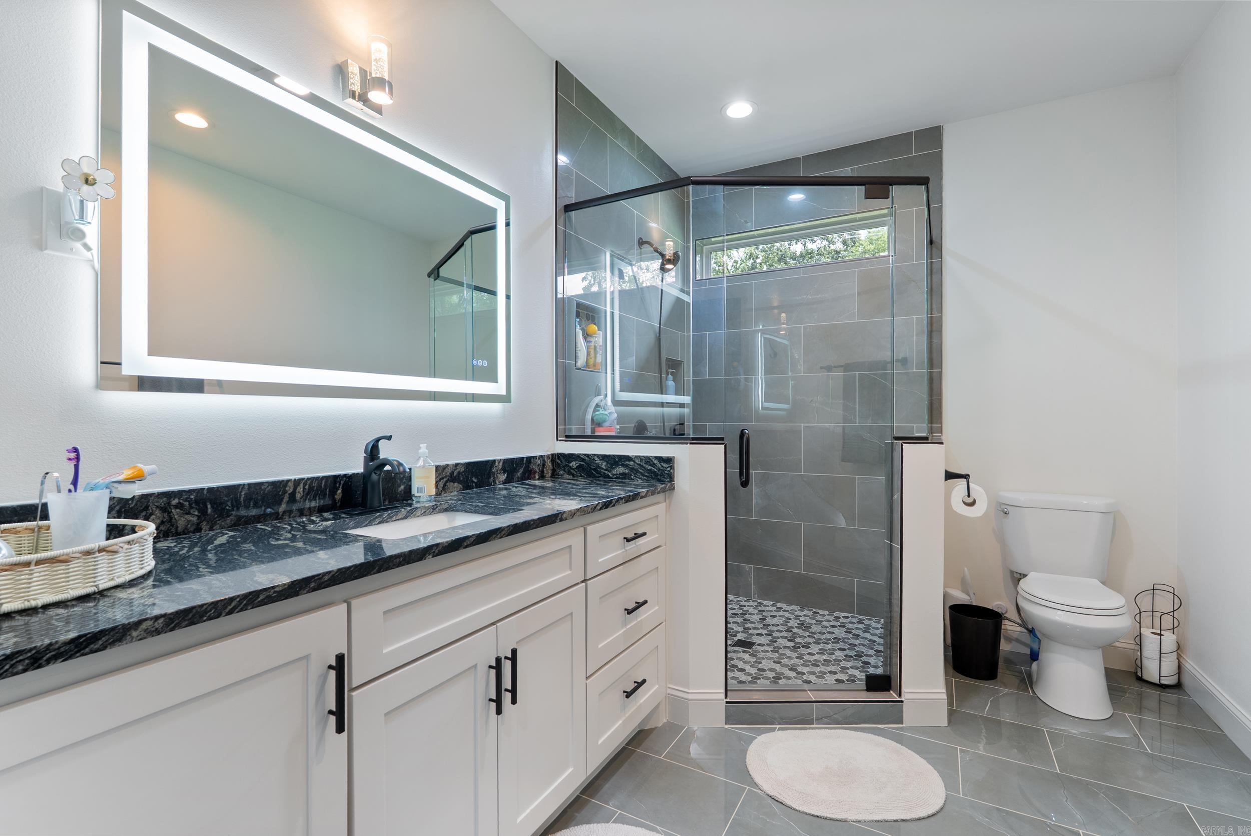 8 Fiegel Loop  Conway, AR