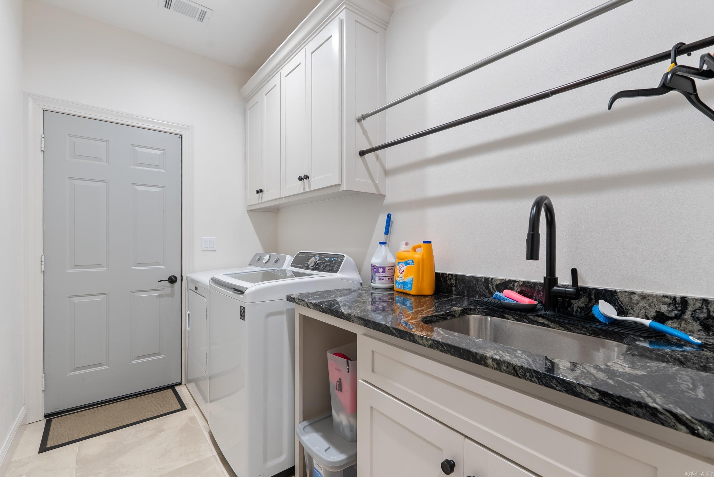 8 Fiegel Loop  Conway, AR