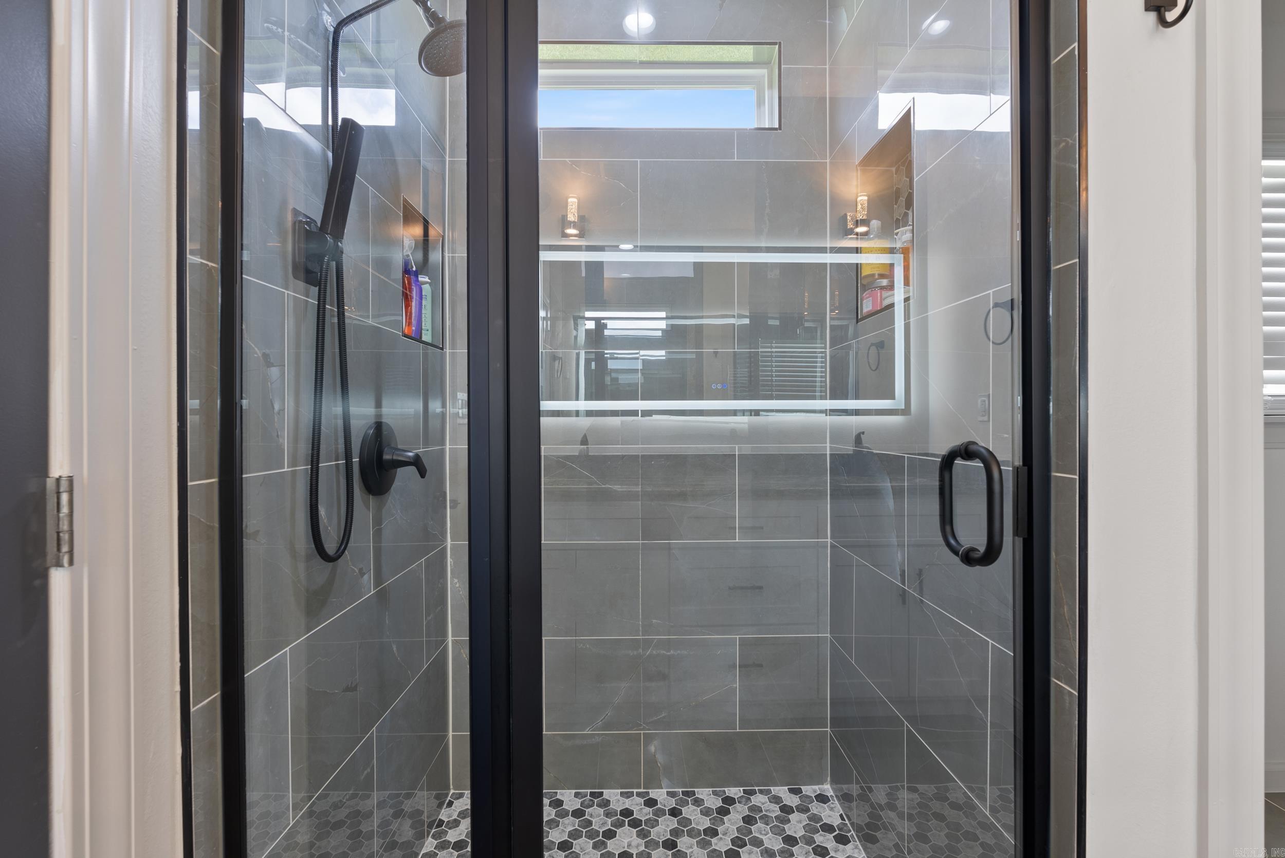 8 Fiegel Loop  Conway, AR