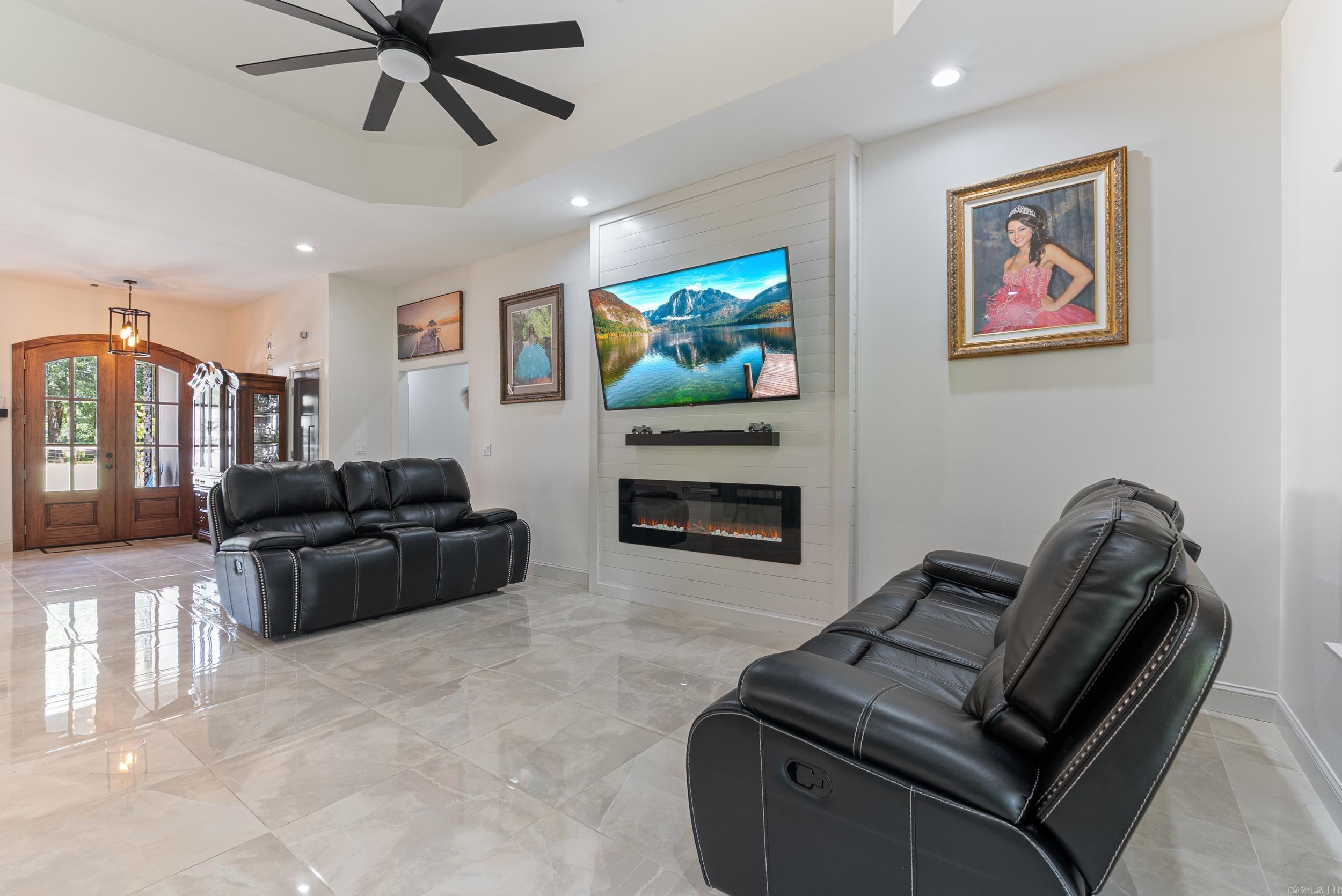 8 Fiegel Loop  Conway, AR