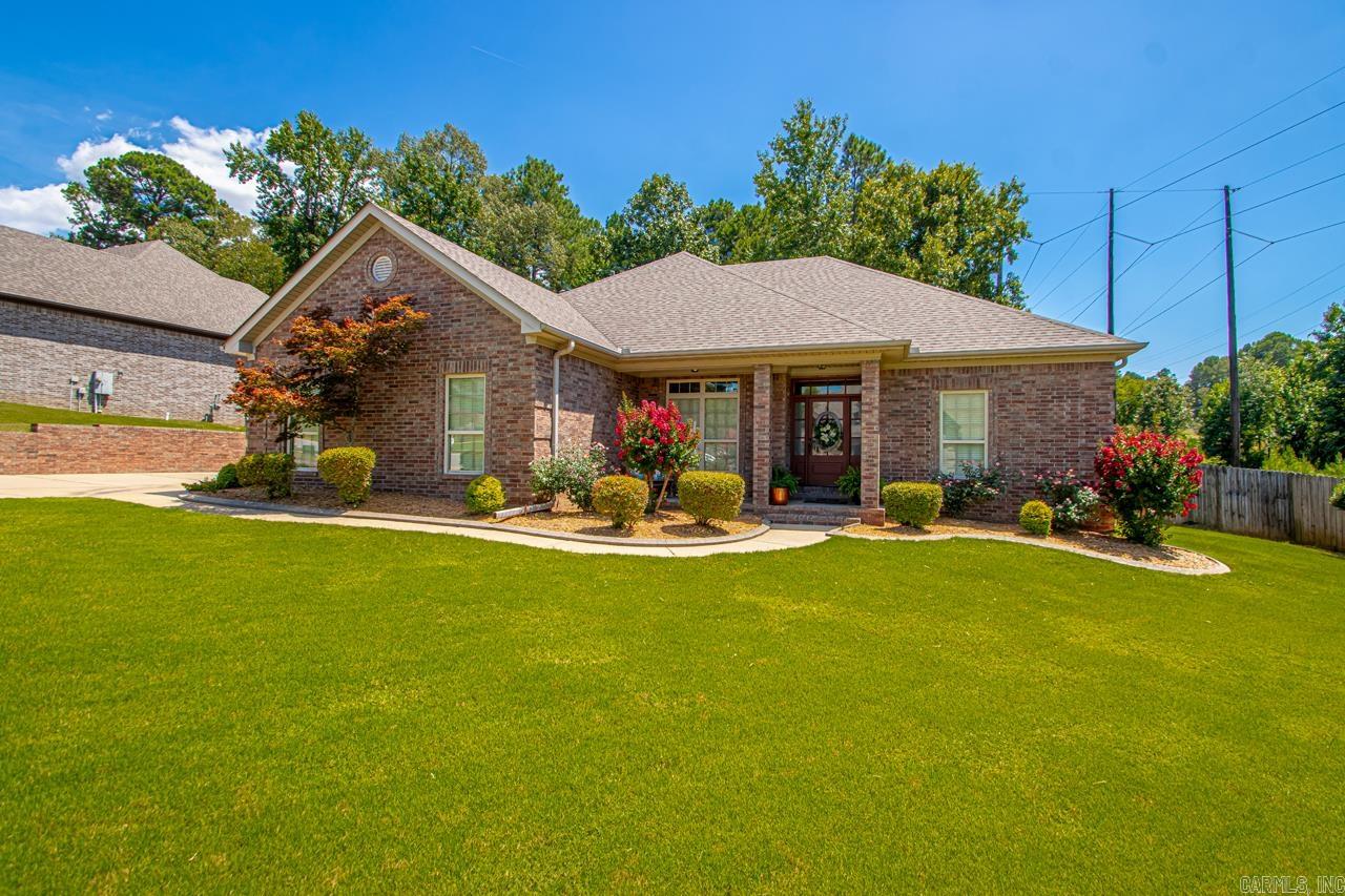 515 Clayton Oaks Drive — photo 2