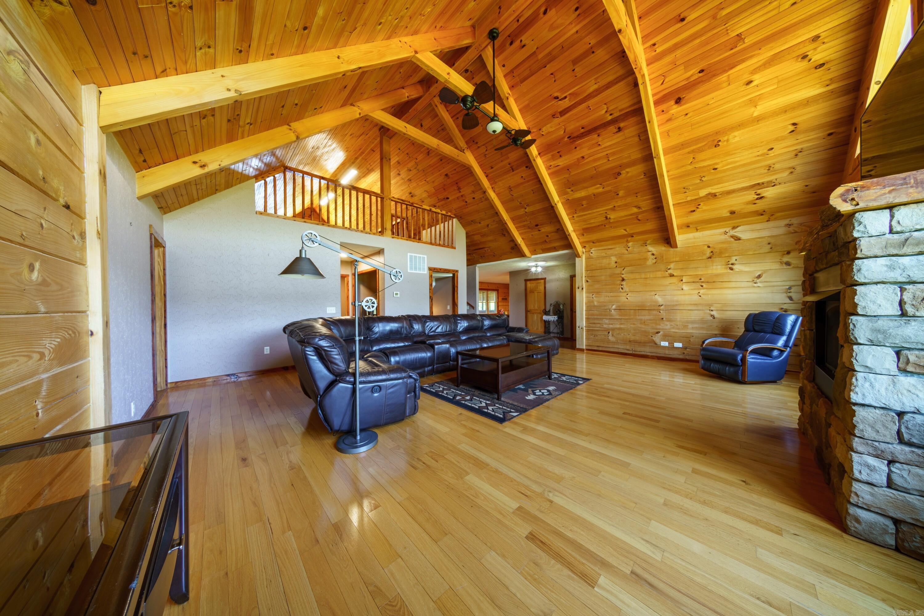 375 Greasy Creek Rd  Salem, AR