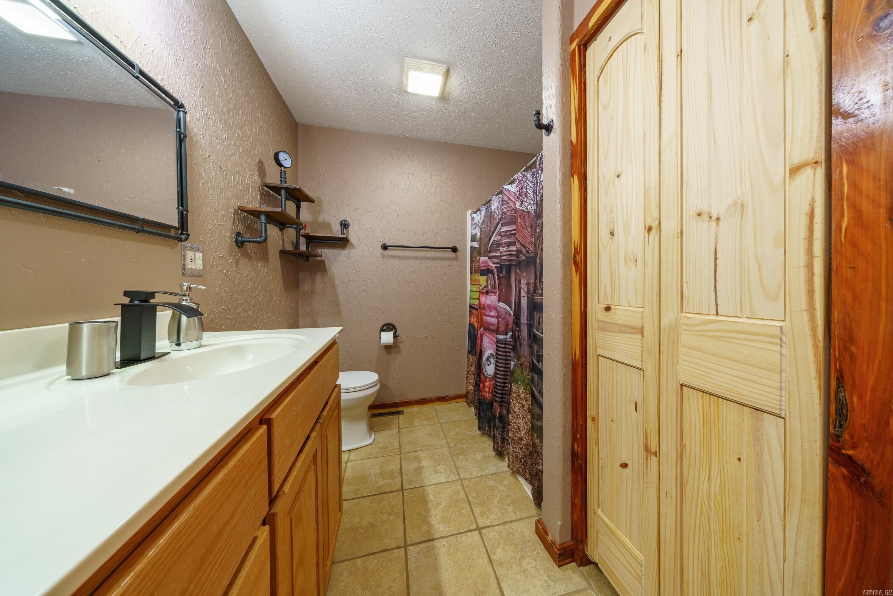 375 Greasy Creek Rd  Salem, AR