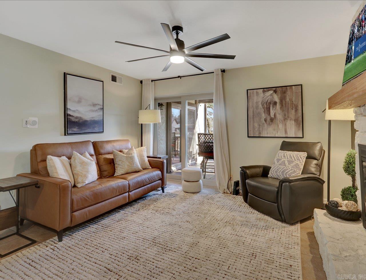 1137 Twin Points Rd Road Hot Springs, AR 71913