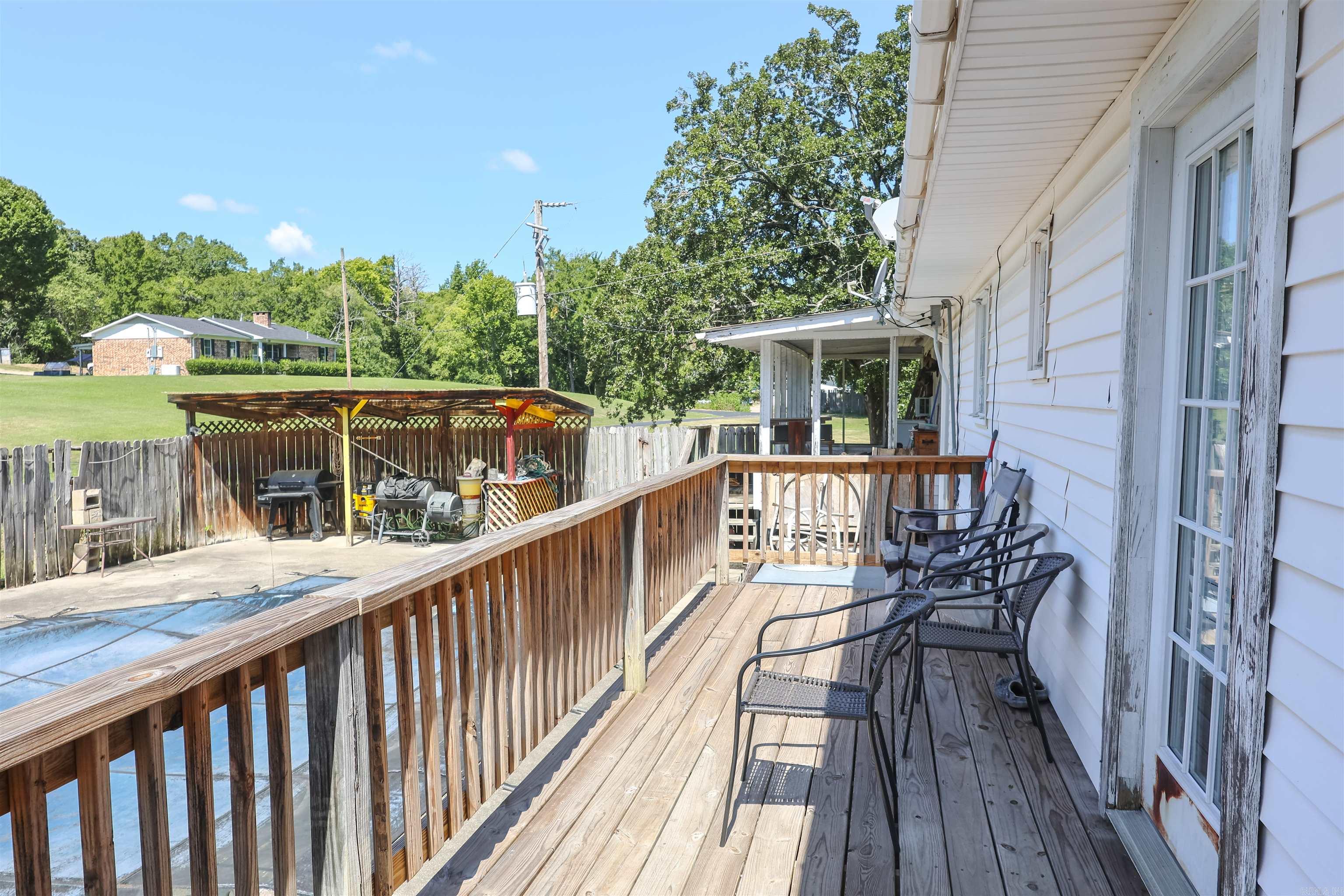 901 Highway 270  Mount Ida, AR