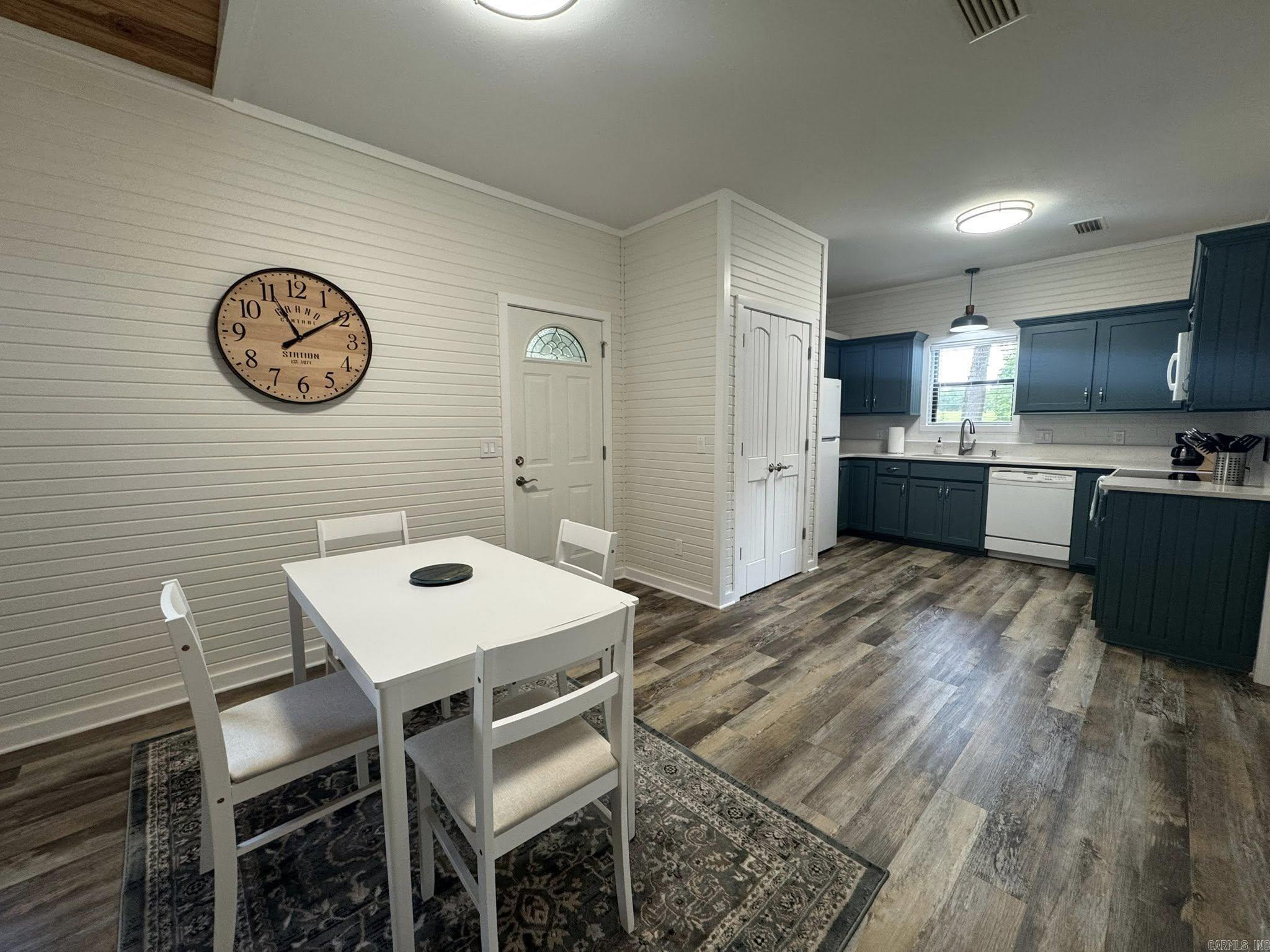 320 Pebble Creek  Mountain View, AR