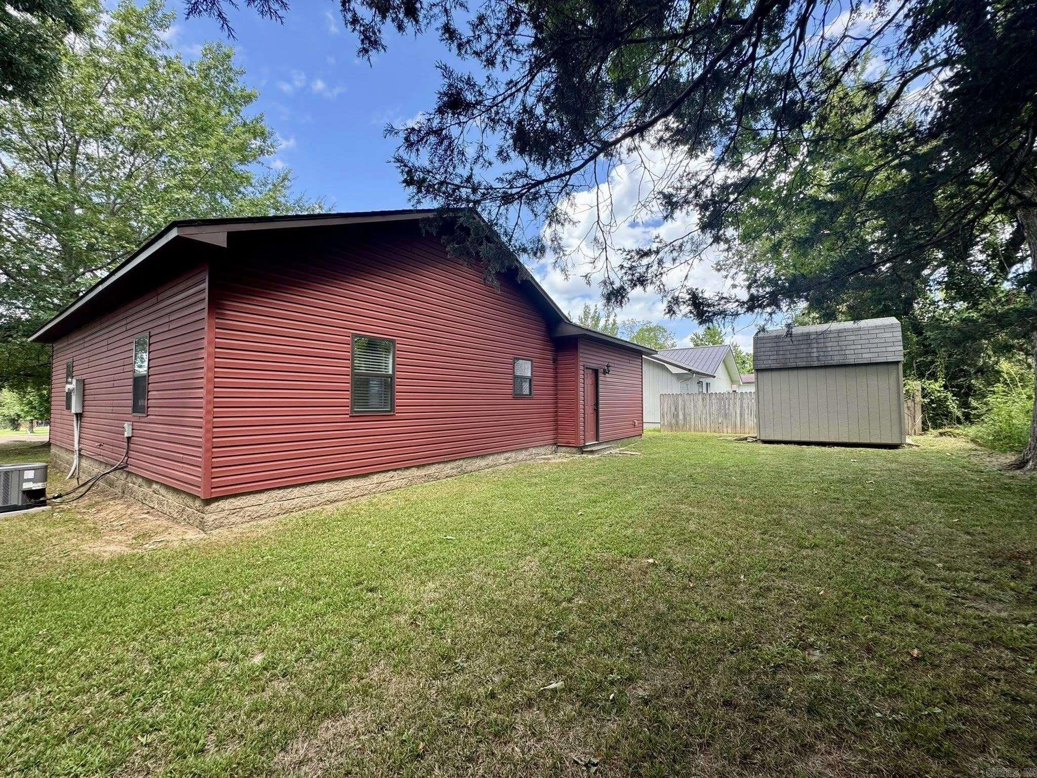 320 Pebble Creek  Mountain View, AR