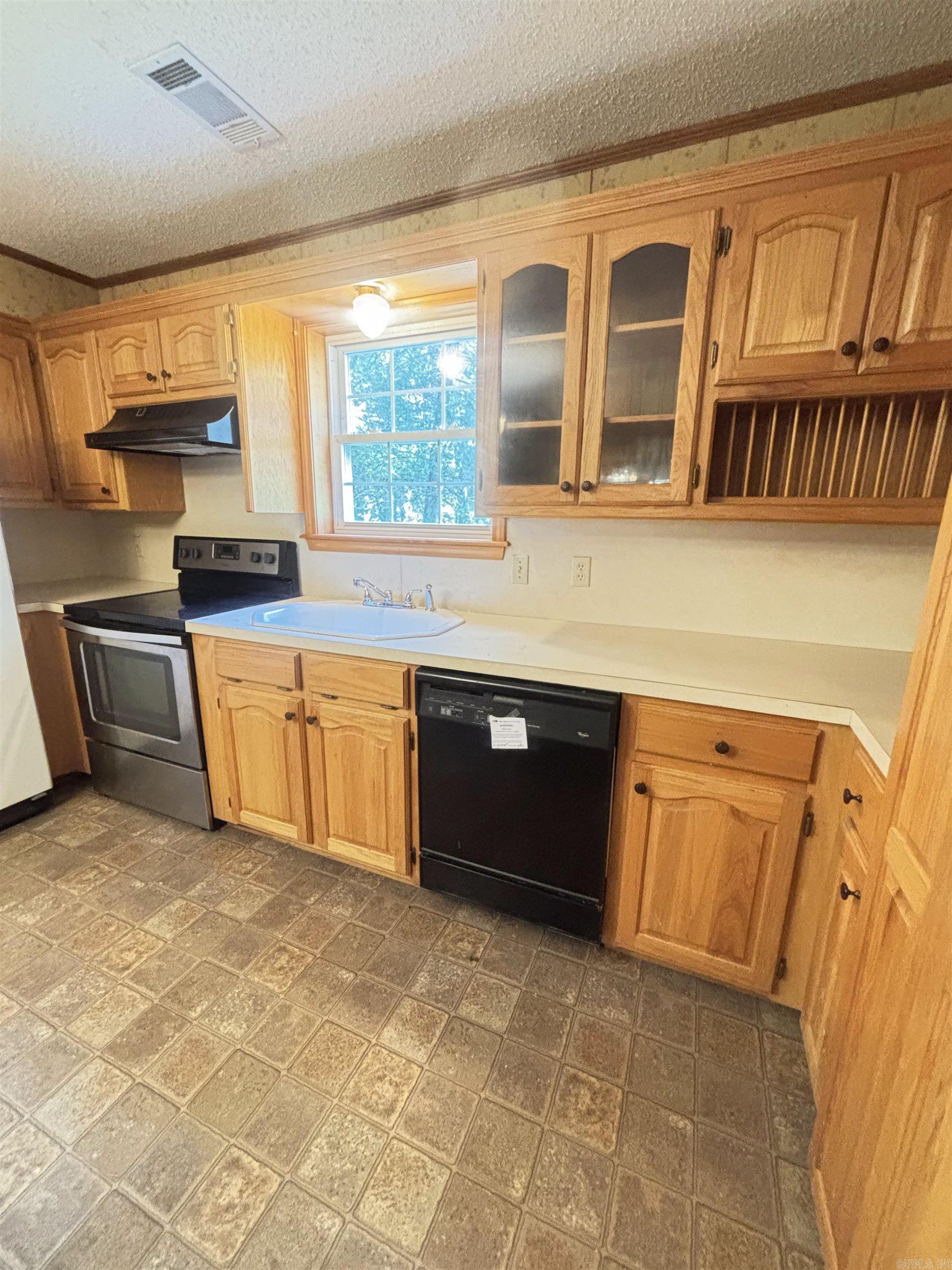 13 Artesian Well Road New Blaine, AR 72851