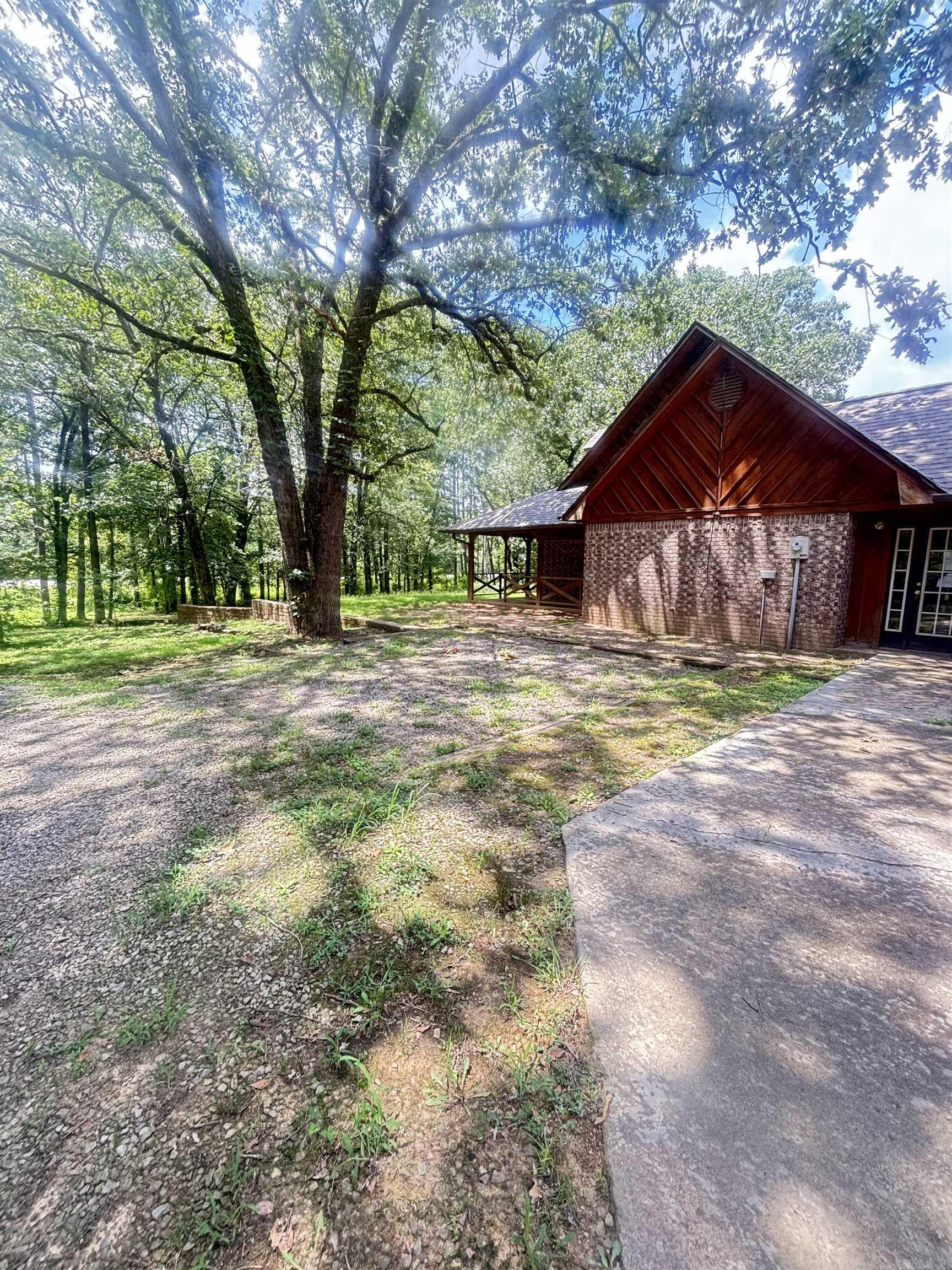 13 Artesian Well Road New Blaine, AR 72851