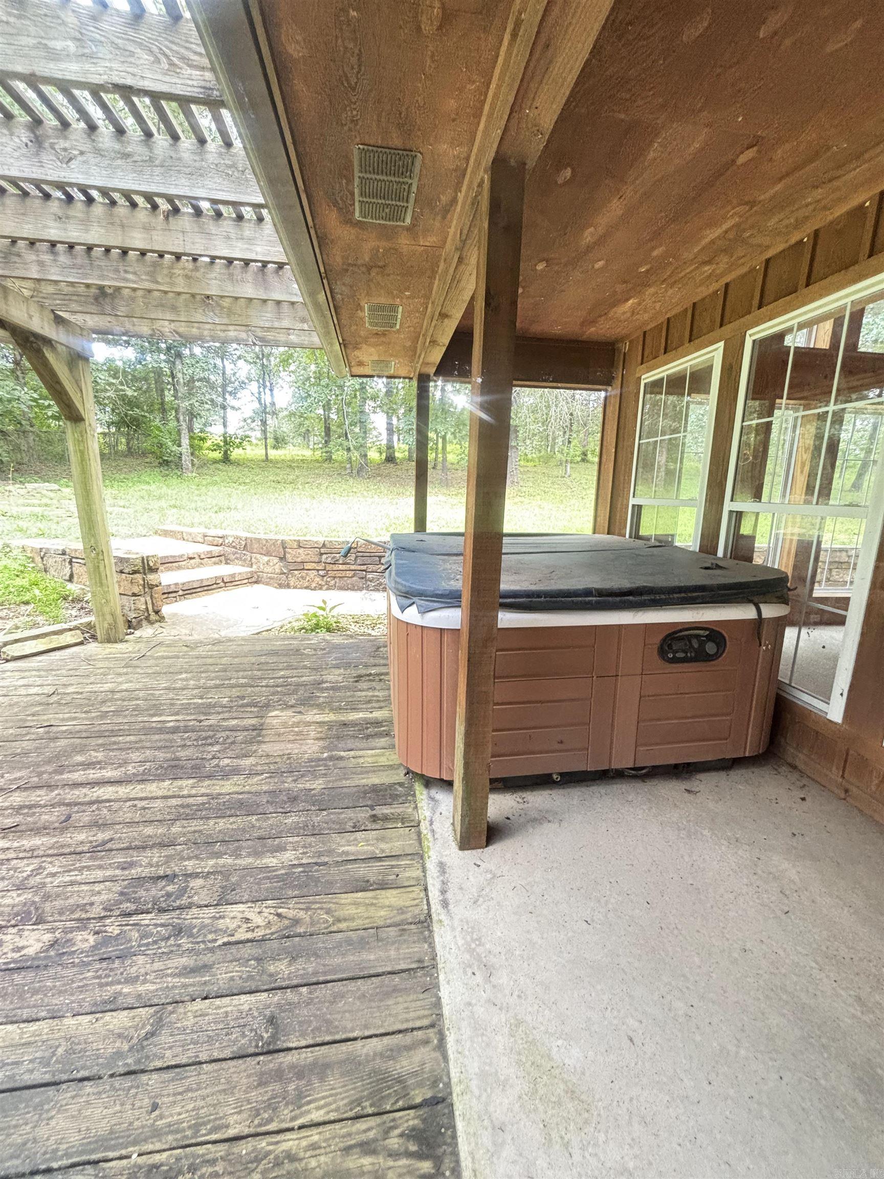 13 Artesian Well Road New Blaine, AR 72851