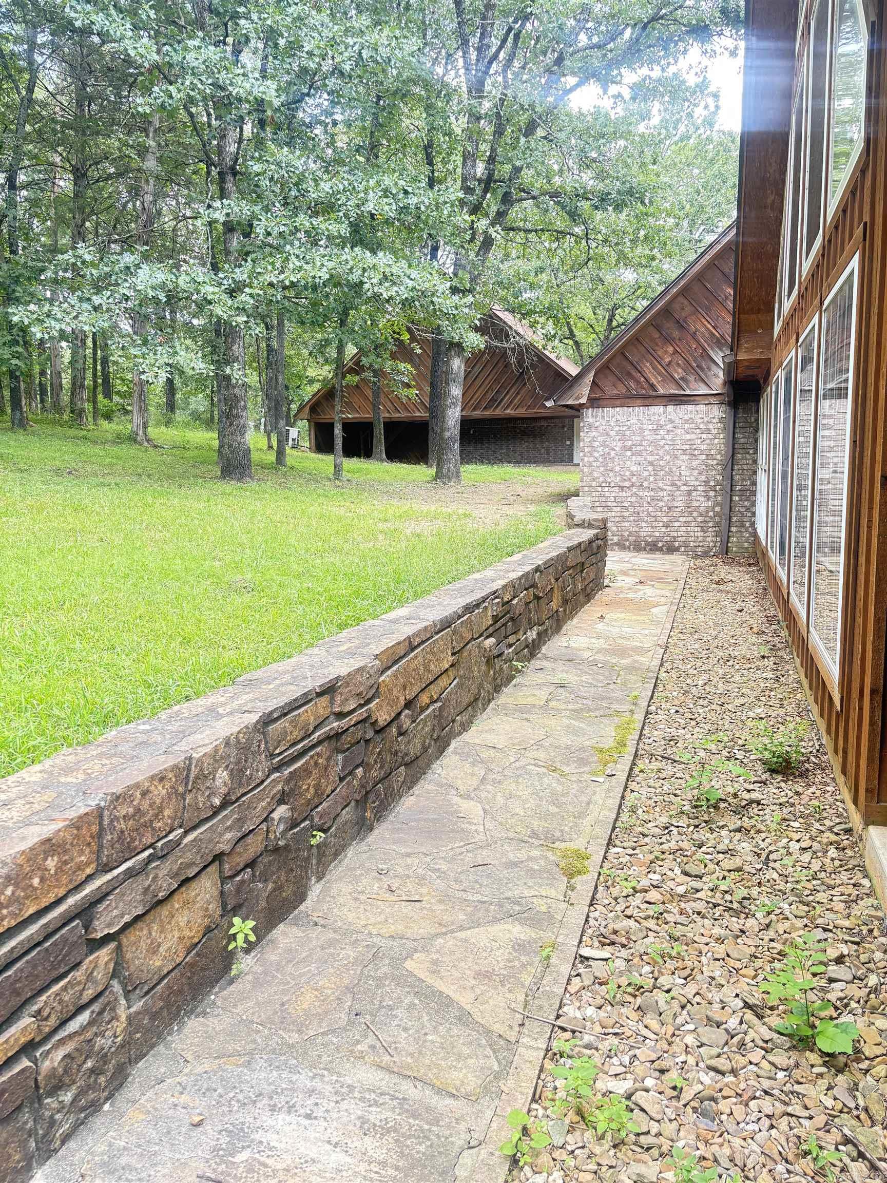 13 Artesian Well Road New Blaine, AR 72851