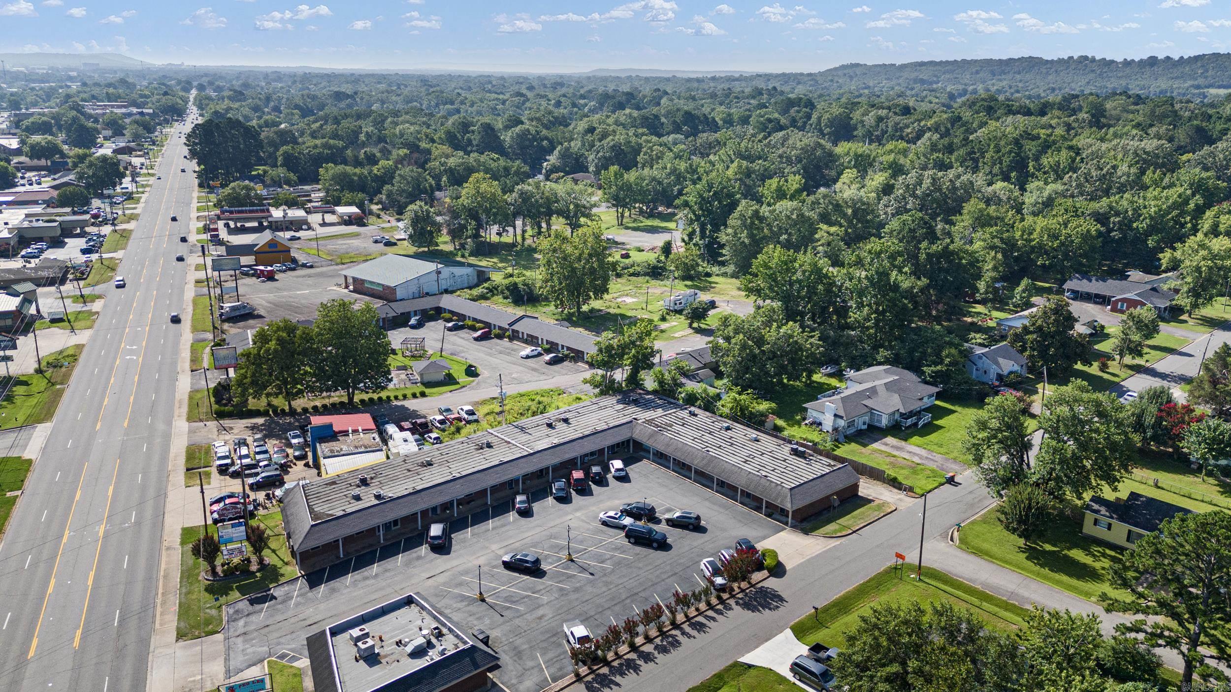 2621 W Main  Russellville, AR