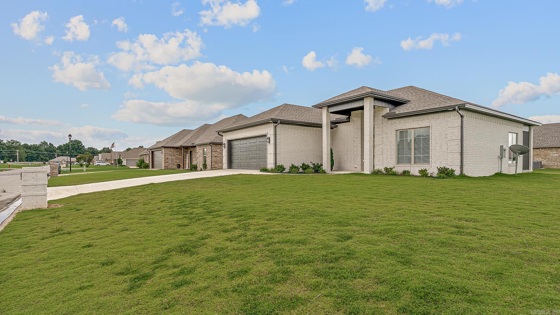 215 Craftsbury  Bono, AR