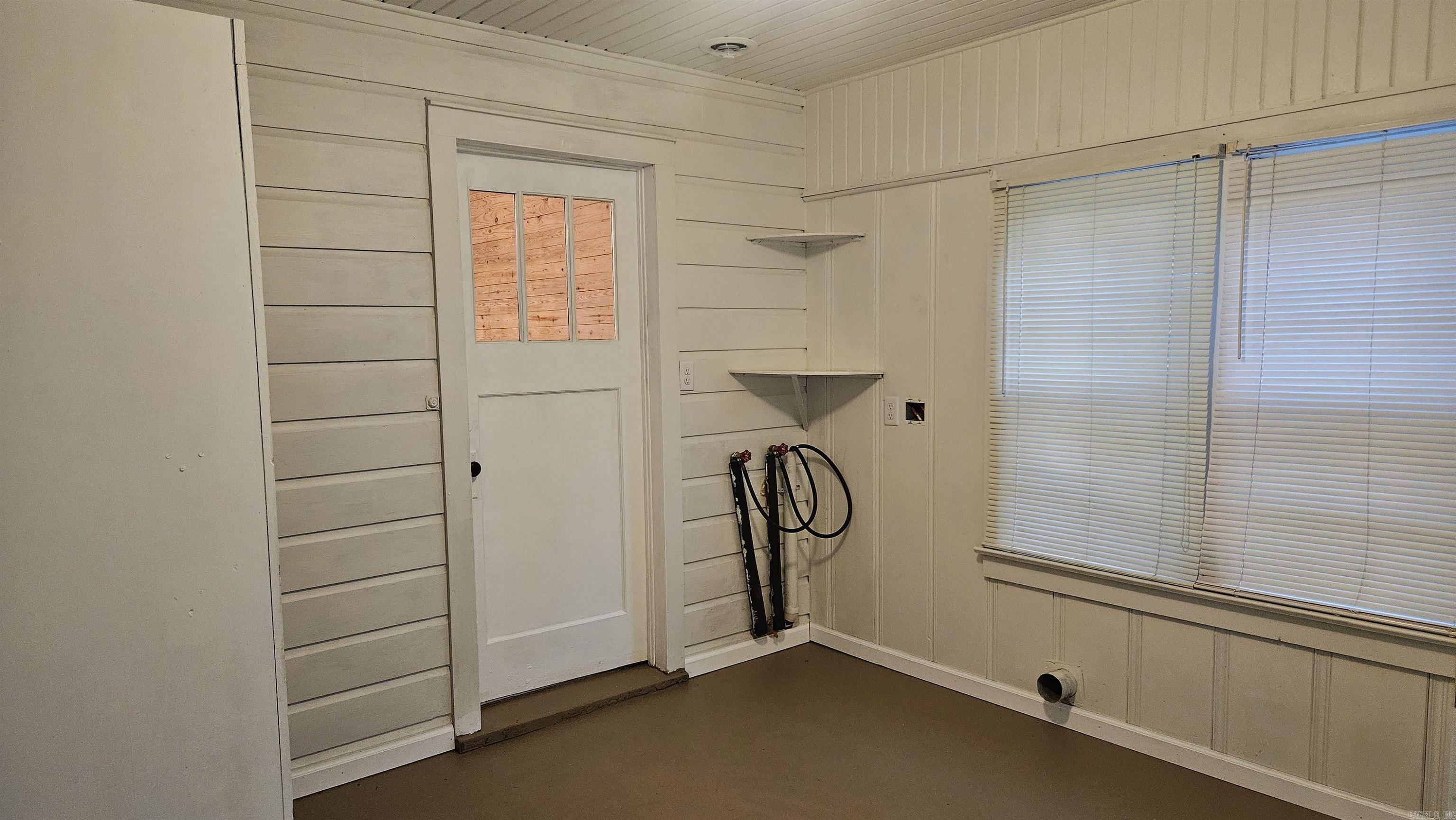 210 S Valley St  Rector, AR