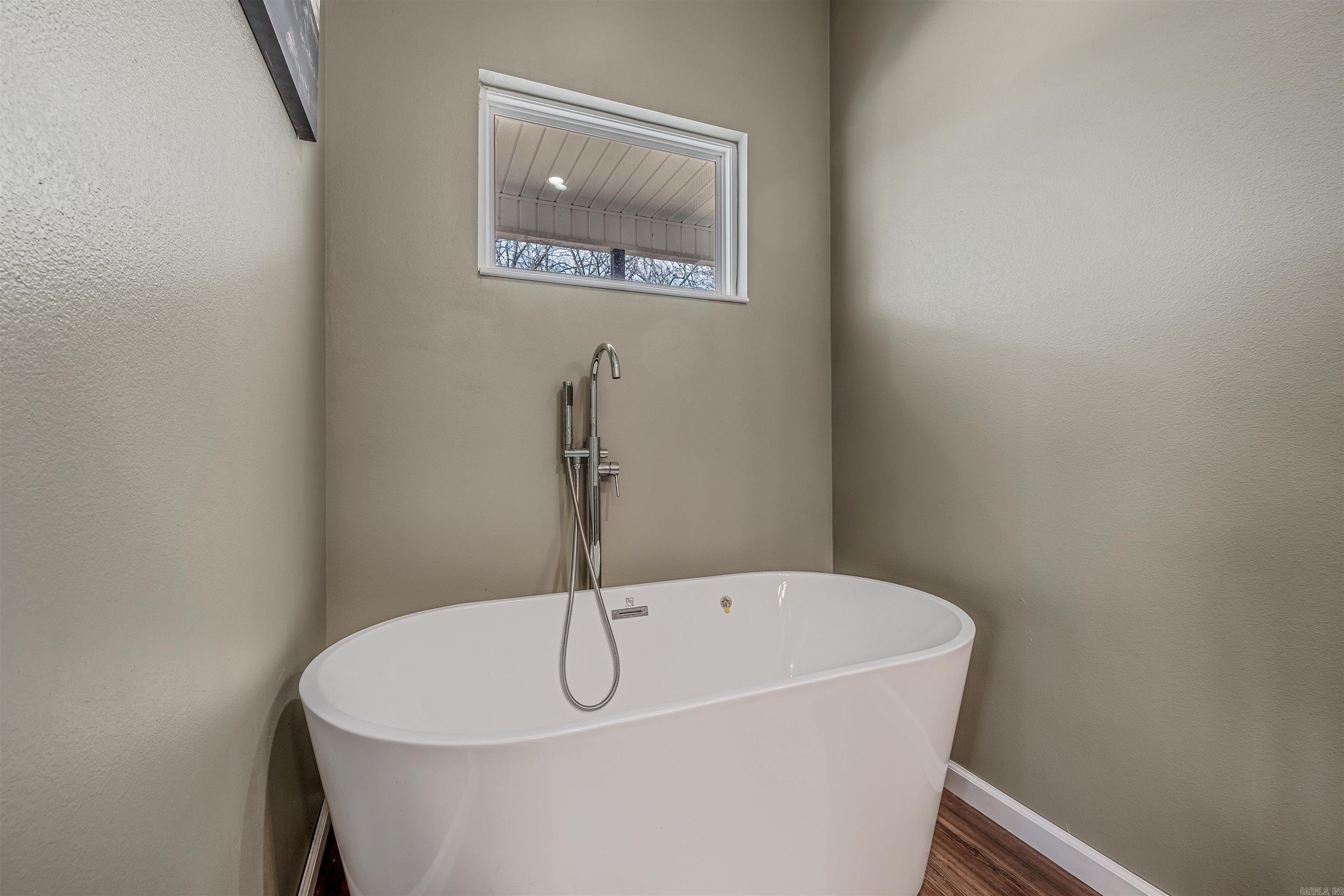 394 Copperas Gap  Houston, AR