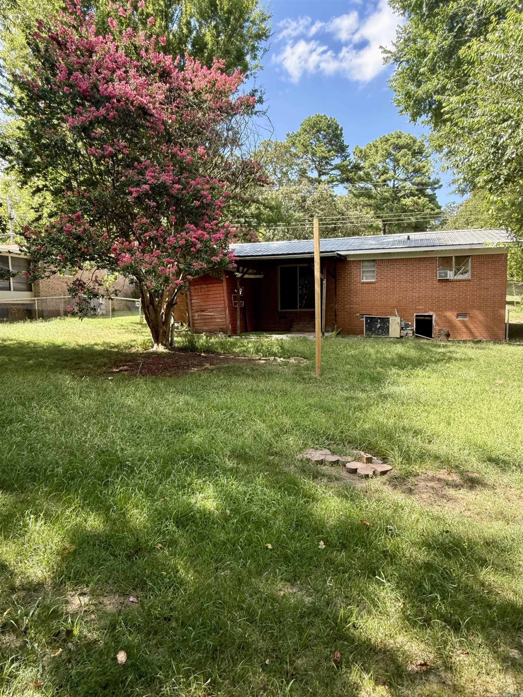 203 Lary  Hot Springs, AR
