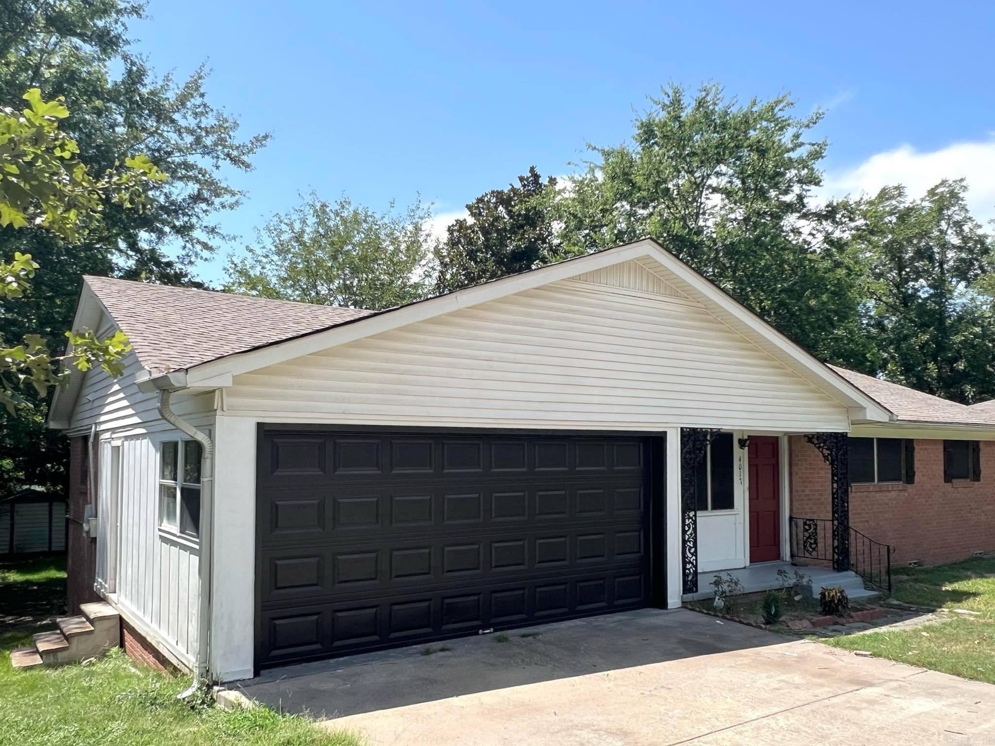 4017 Hillside Drive — photo 2