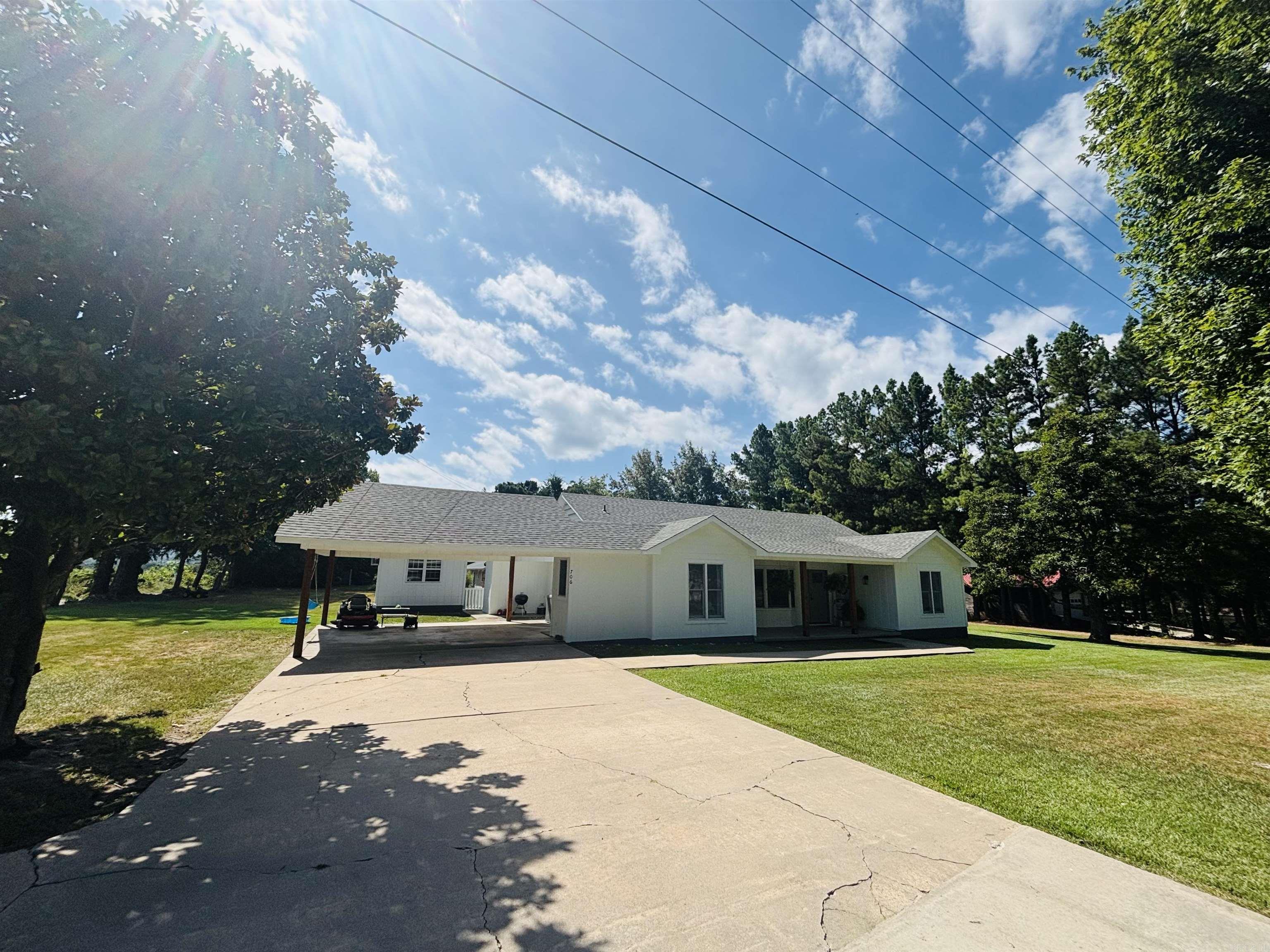 706 N 333 Highway Marshall, AR 72650
