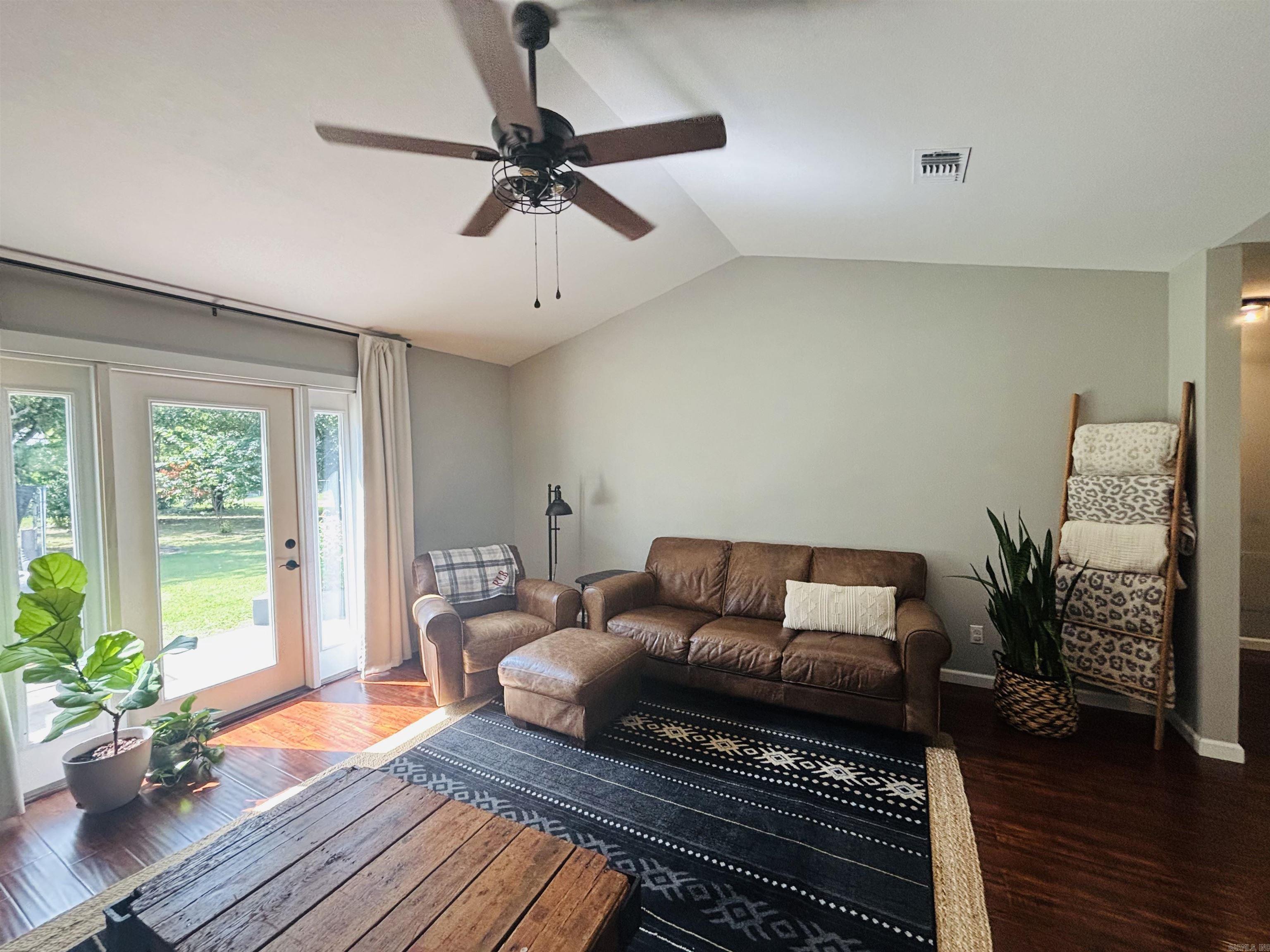 706 N 333 Highway Marshall, AR 72650