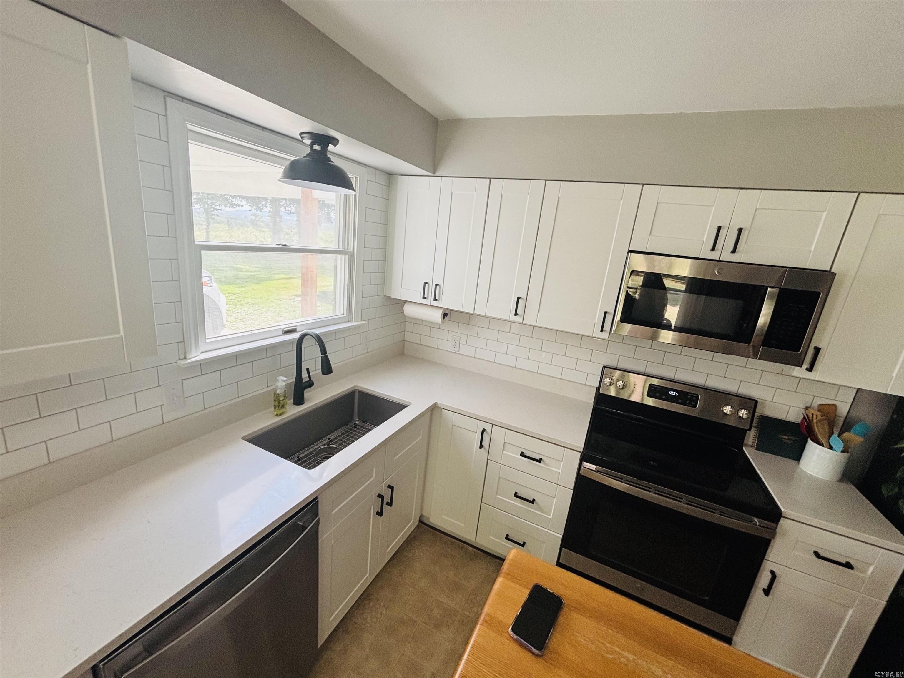 706 N 333 Highway Marshall, AR 72650