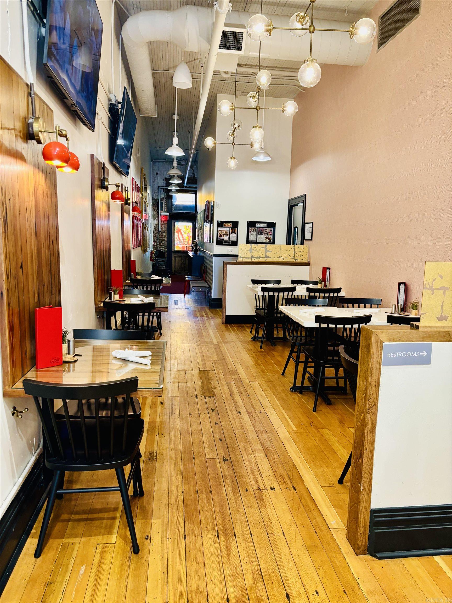 105 W Front  Lonoke, AR